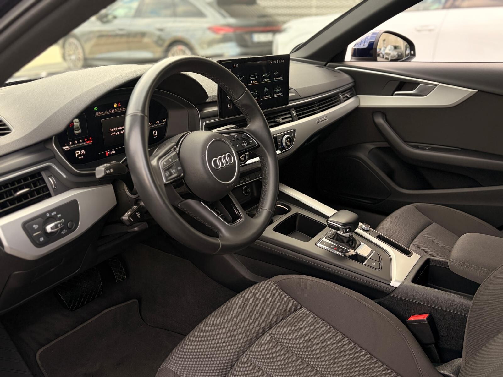 Audi A4 Limousine - zdjęcie 12