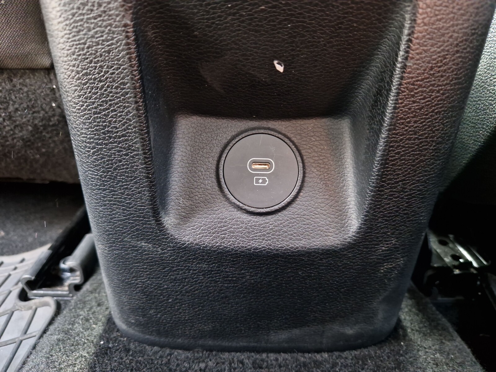 Kia Ceed - zdjęcie 18