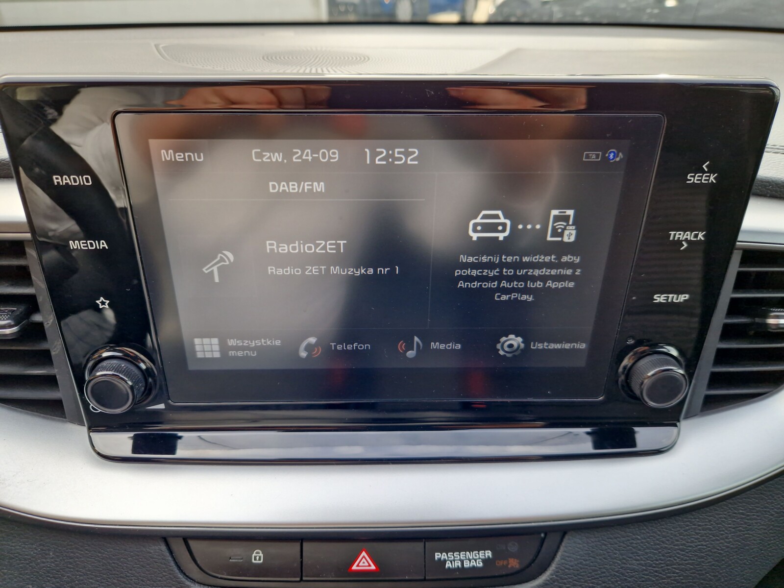Kia Ceed - zdjęcie 25