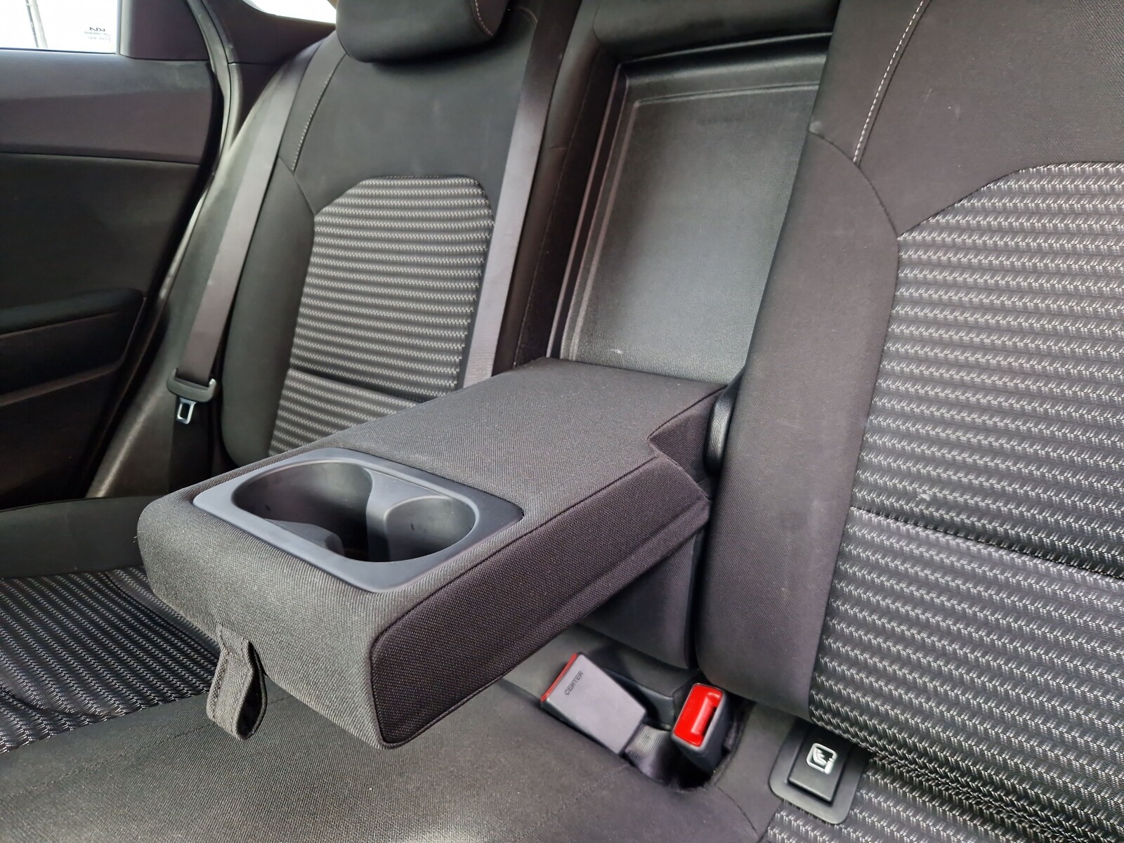 Kia Ceed - zdjęcie 17