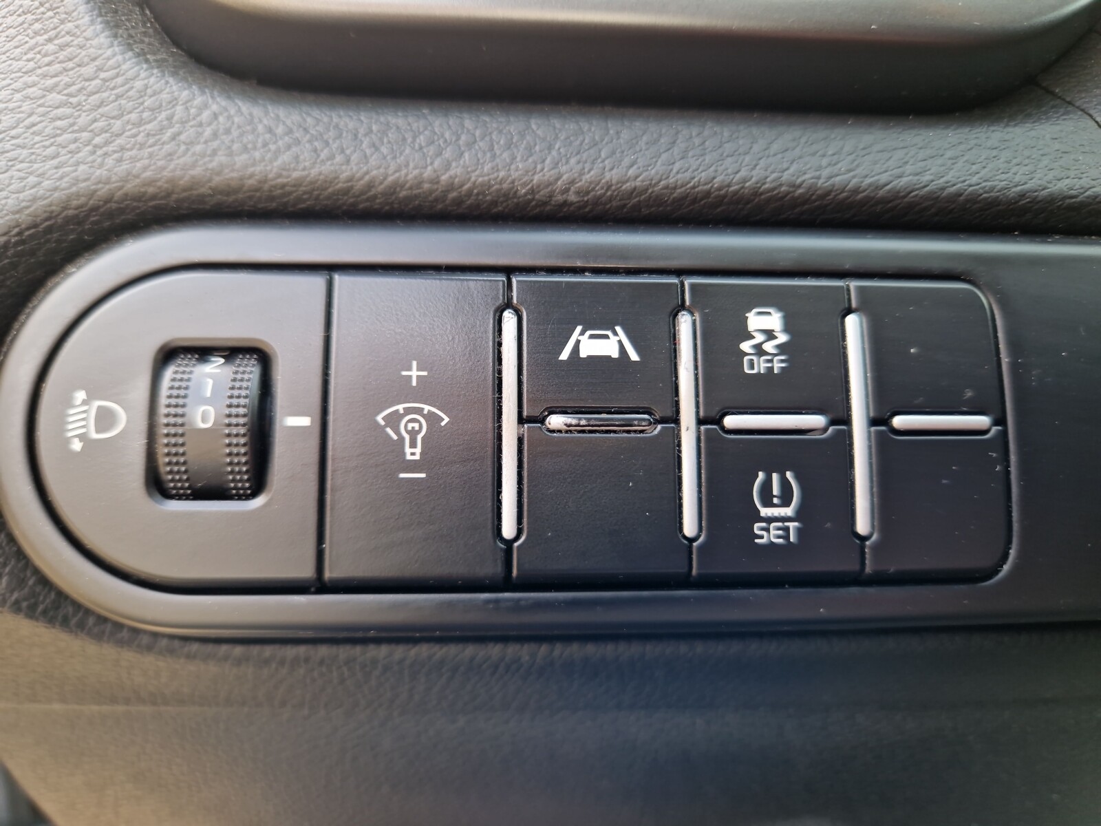 Kia Ceed - zdjęcie 20