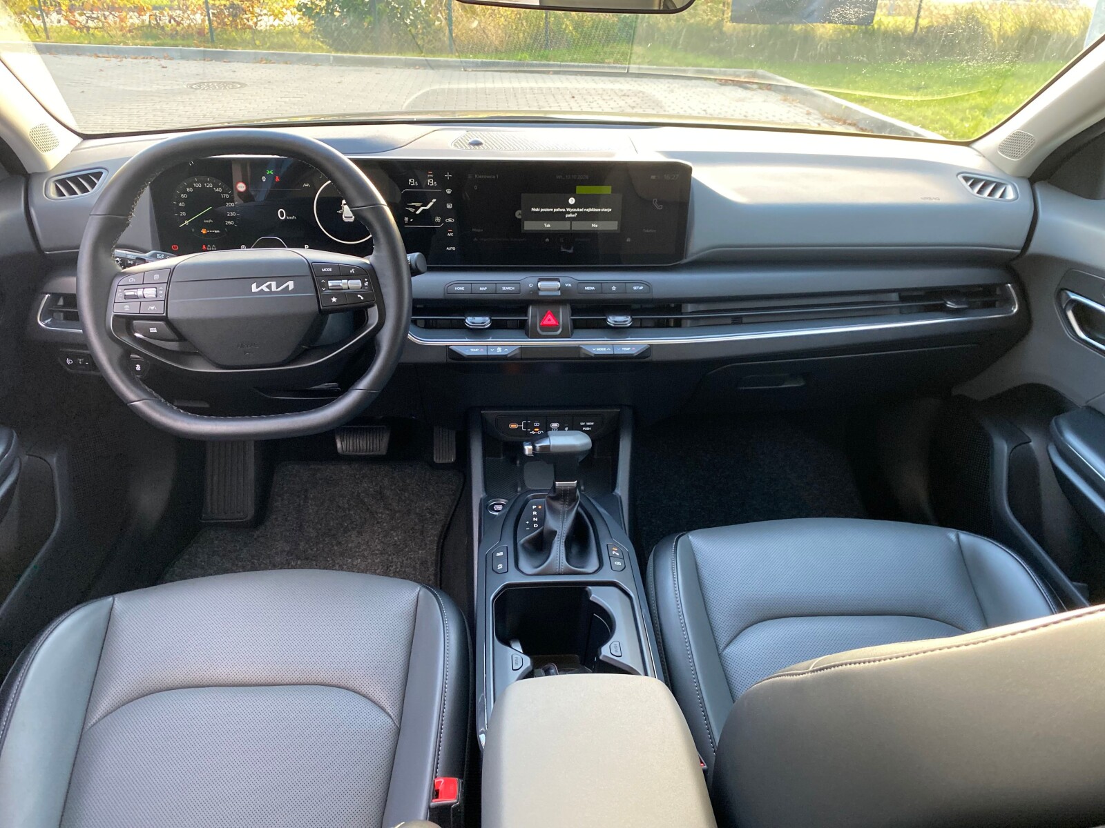 Kia K4 - zdjęcie 11