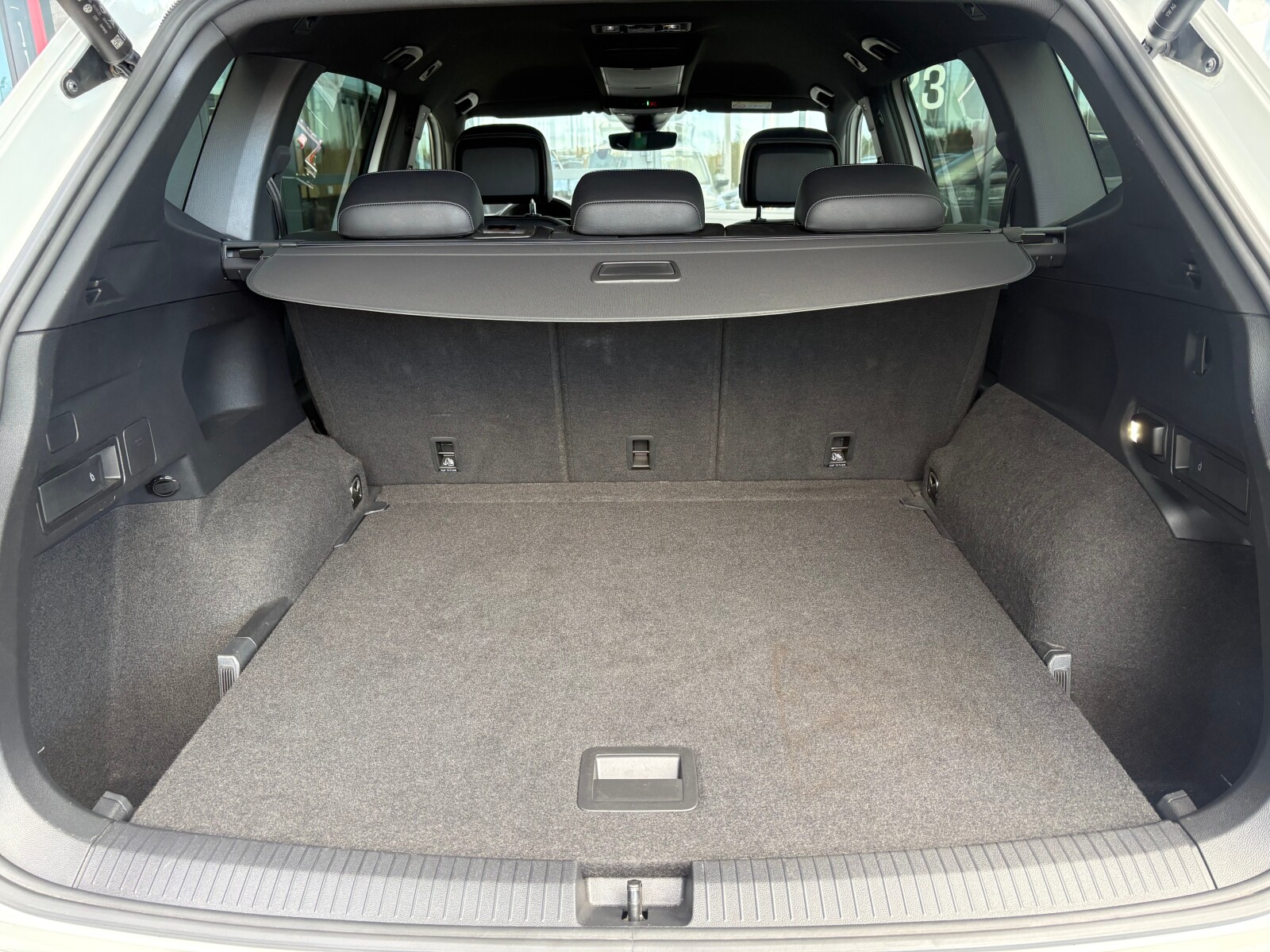 Volkswagen Tiguan - zdjęcie 20