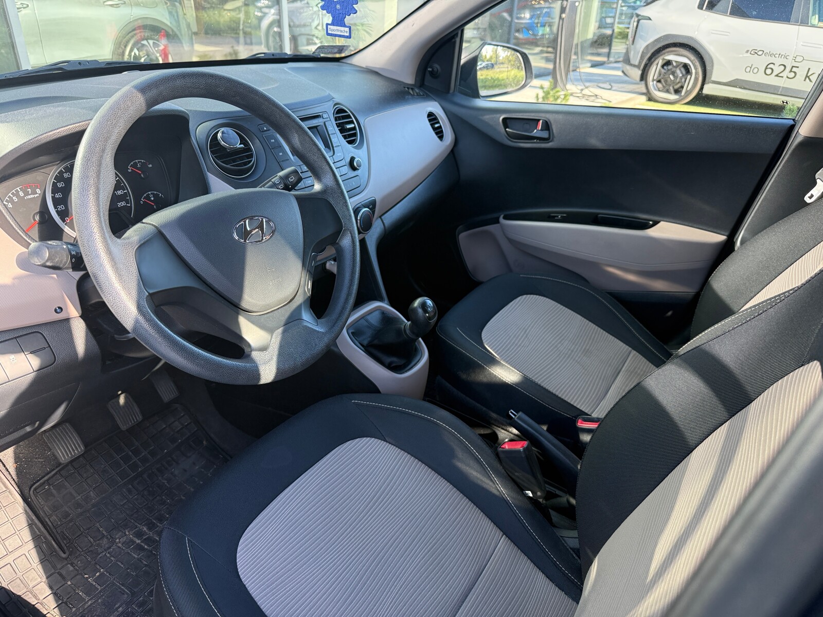Hyundai i10 - zdjęcie 2