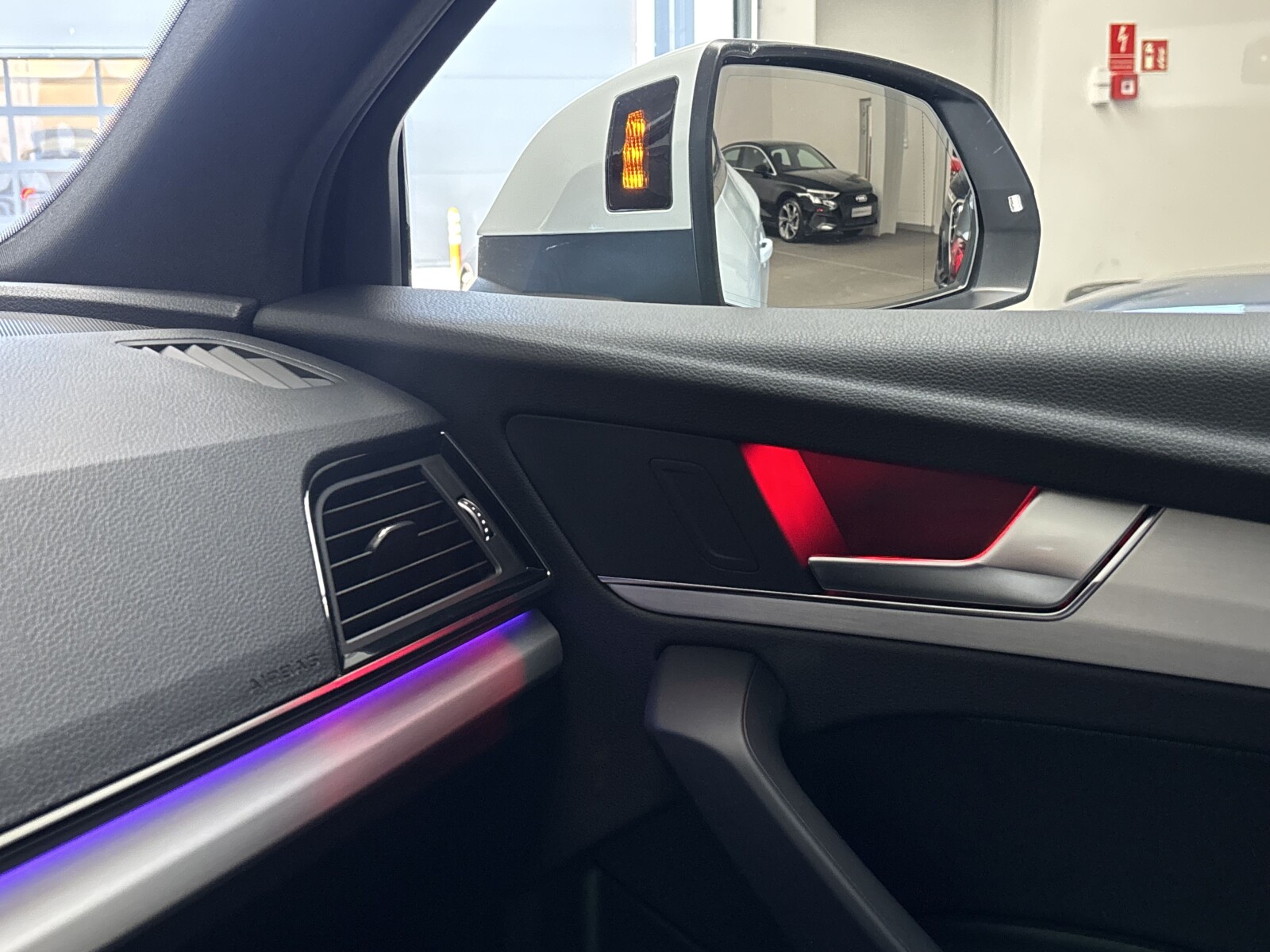 Audi Q5 Sportback - zdjęcie 34