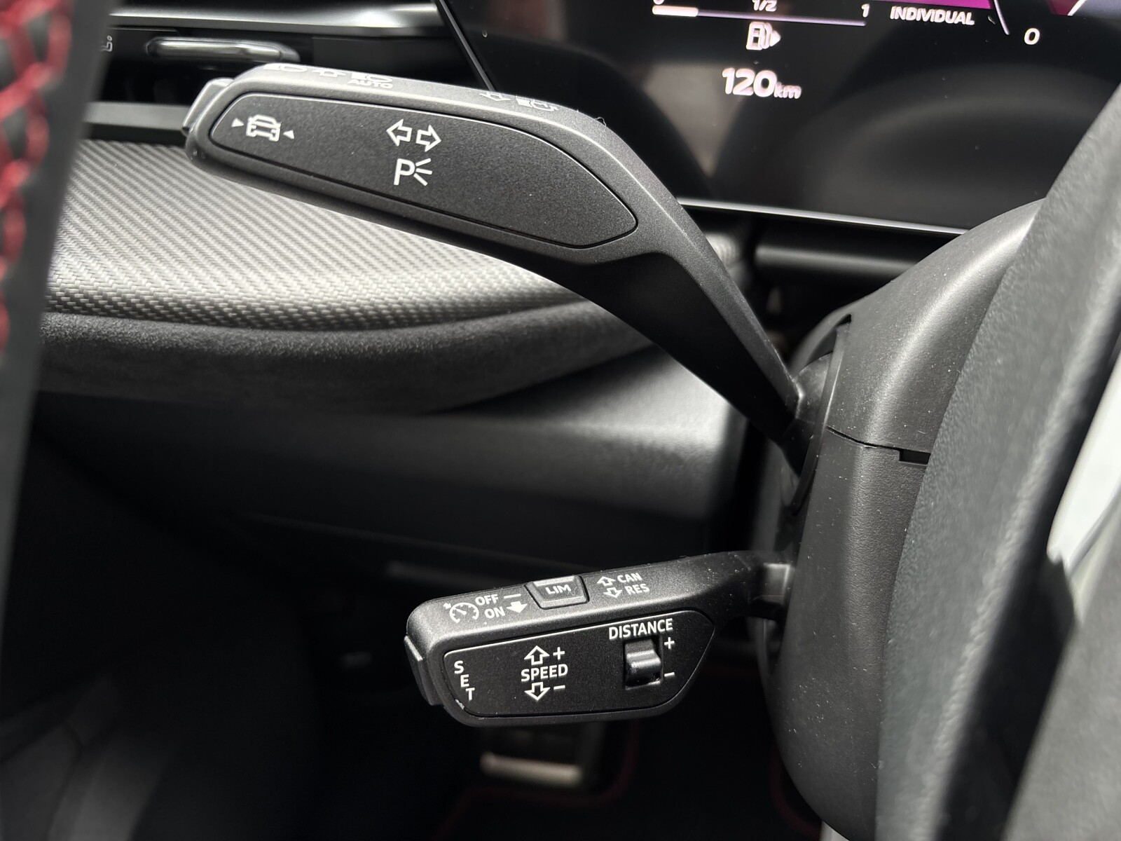 Audi SQ5 - zdjęcie 12
