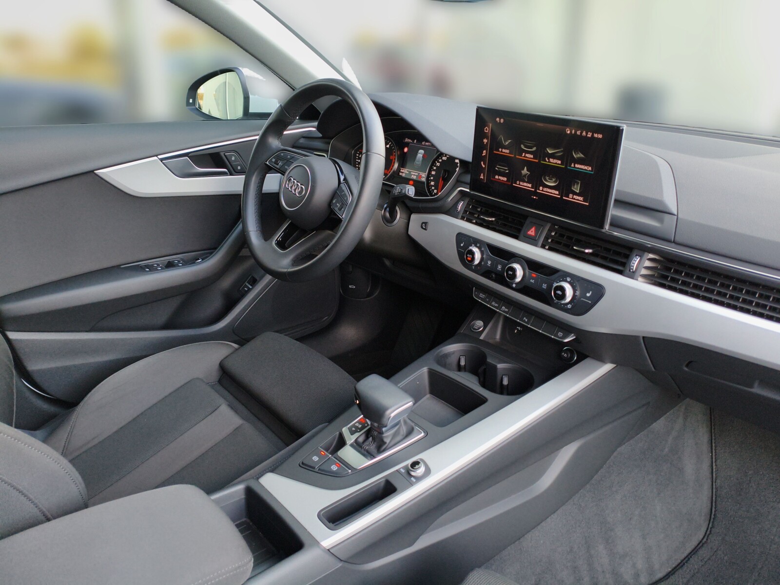 Audi A4 Avant - zdjęcie 9