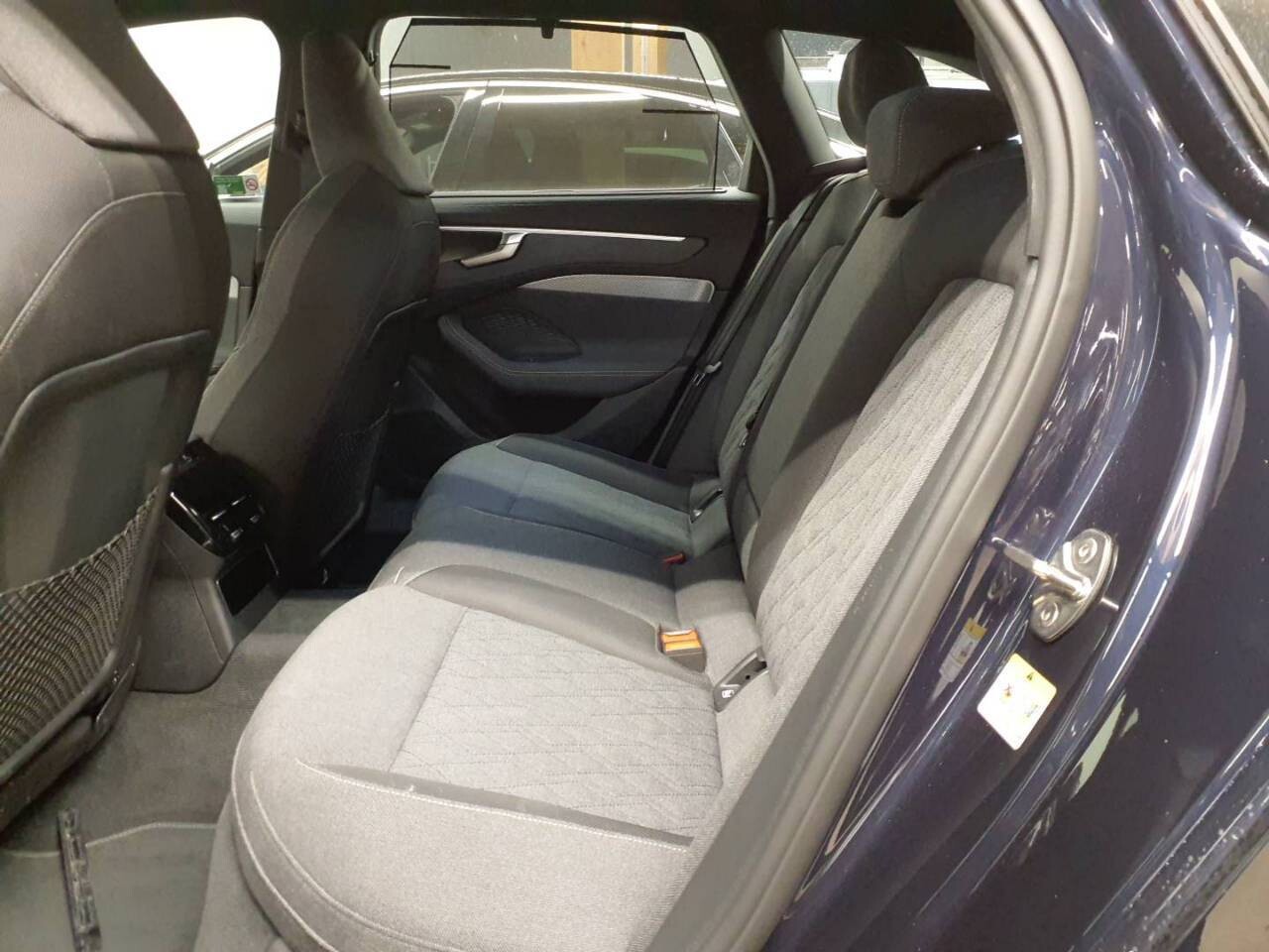 Audi A6 Avant - zdjęcie 9