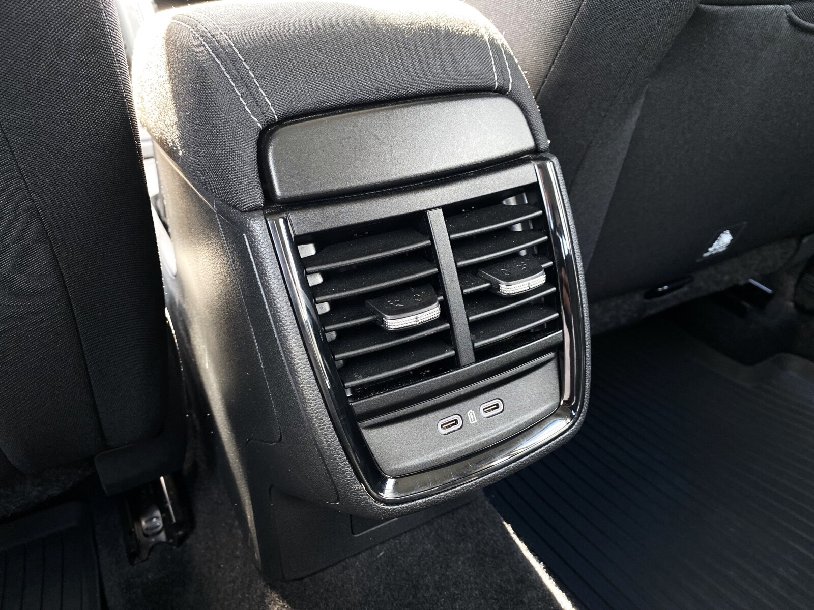 Škoda Kamiq - zdjęcie 30