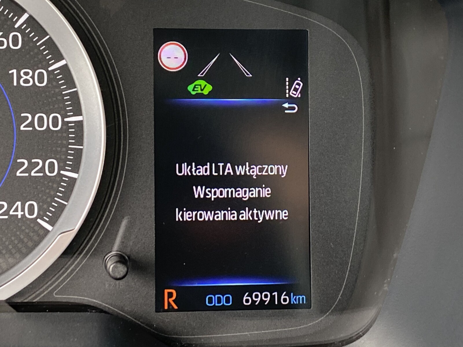 Toyota Corolla - zdjęcie 19