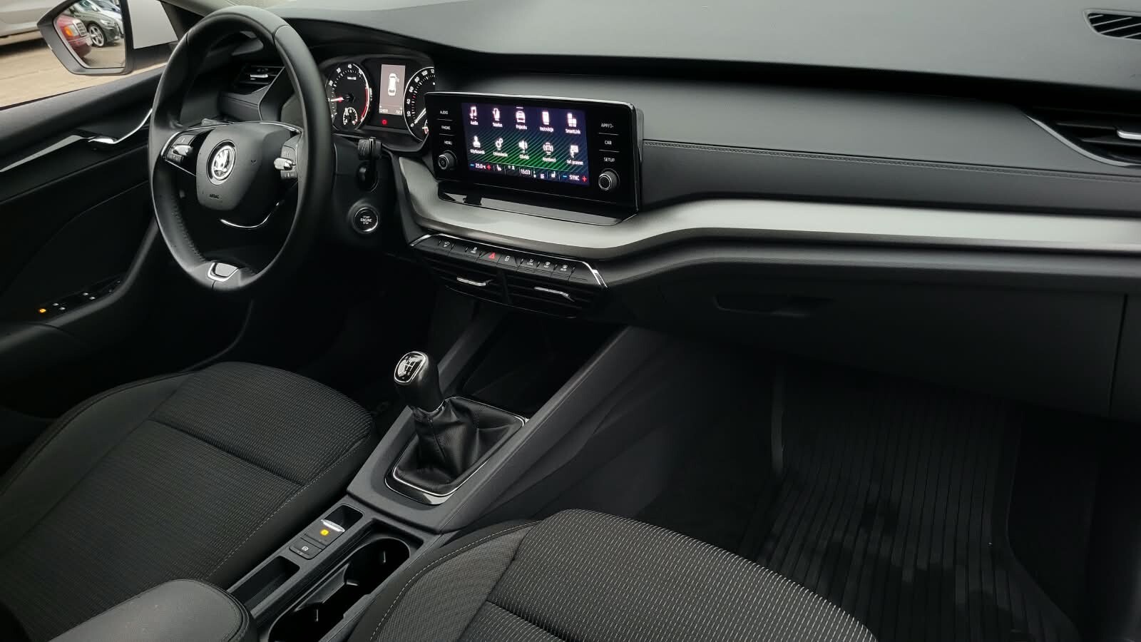 Škoda Octavia Combi - zdjęcie 15