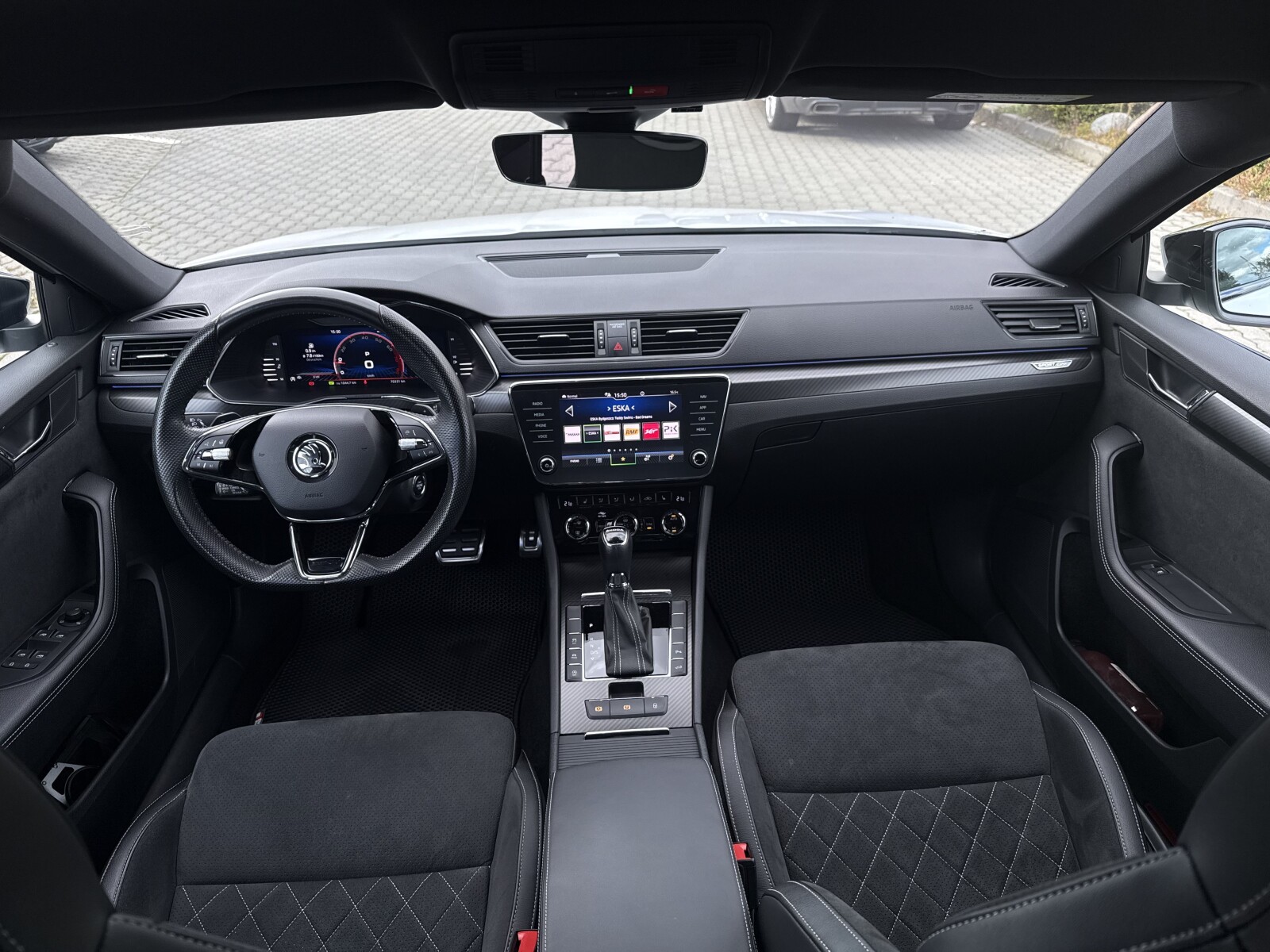 Škoda Superb - zdjęcie 15