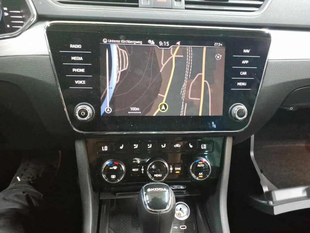 Škoda Superb Combi - zdjęcie 5