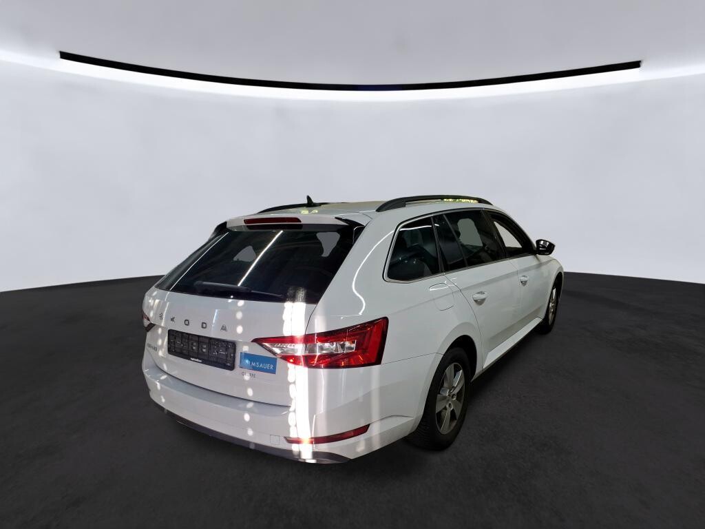 Škoda Superb Combi - zdjęcie 2