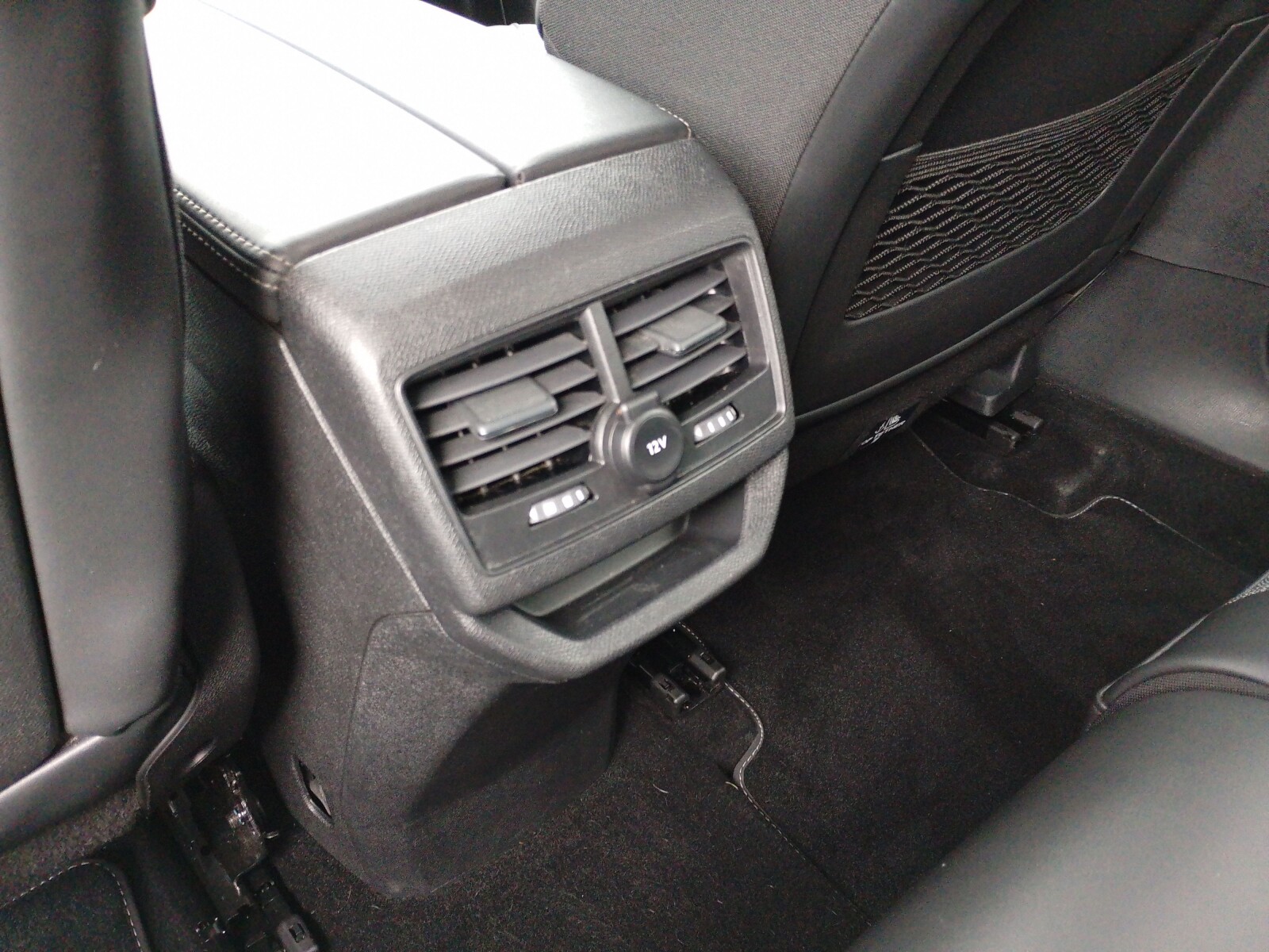 Peugeot 3008 - zdjęcie 29