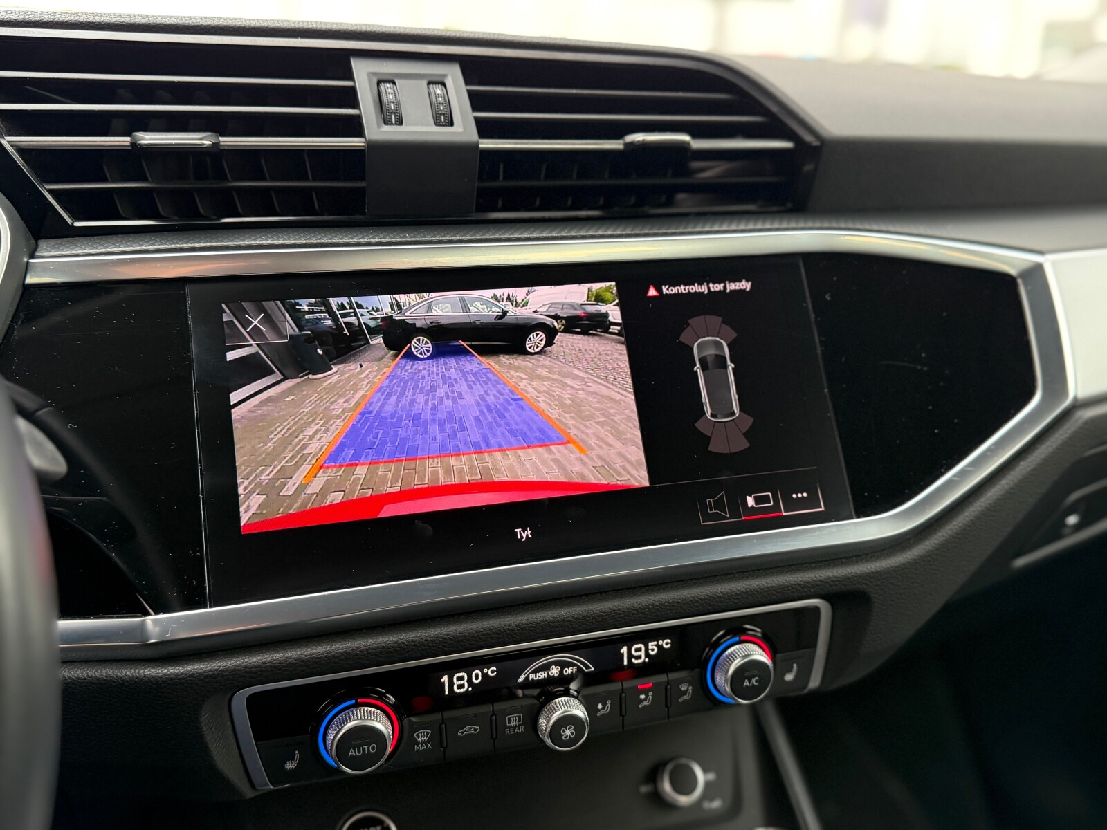 Audi Q3 - zdjęcie 33