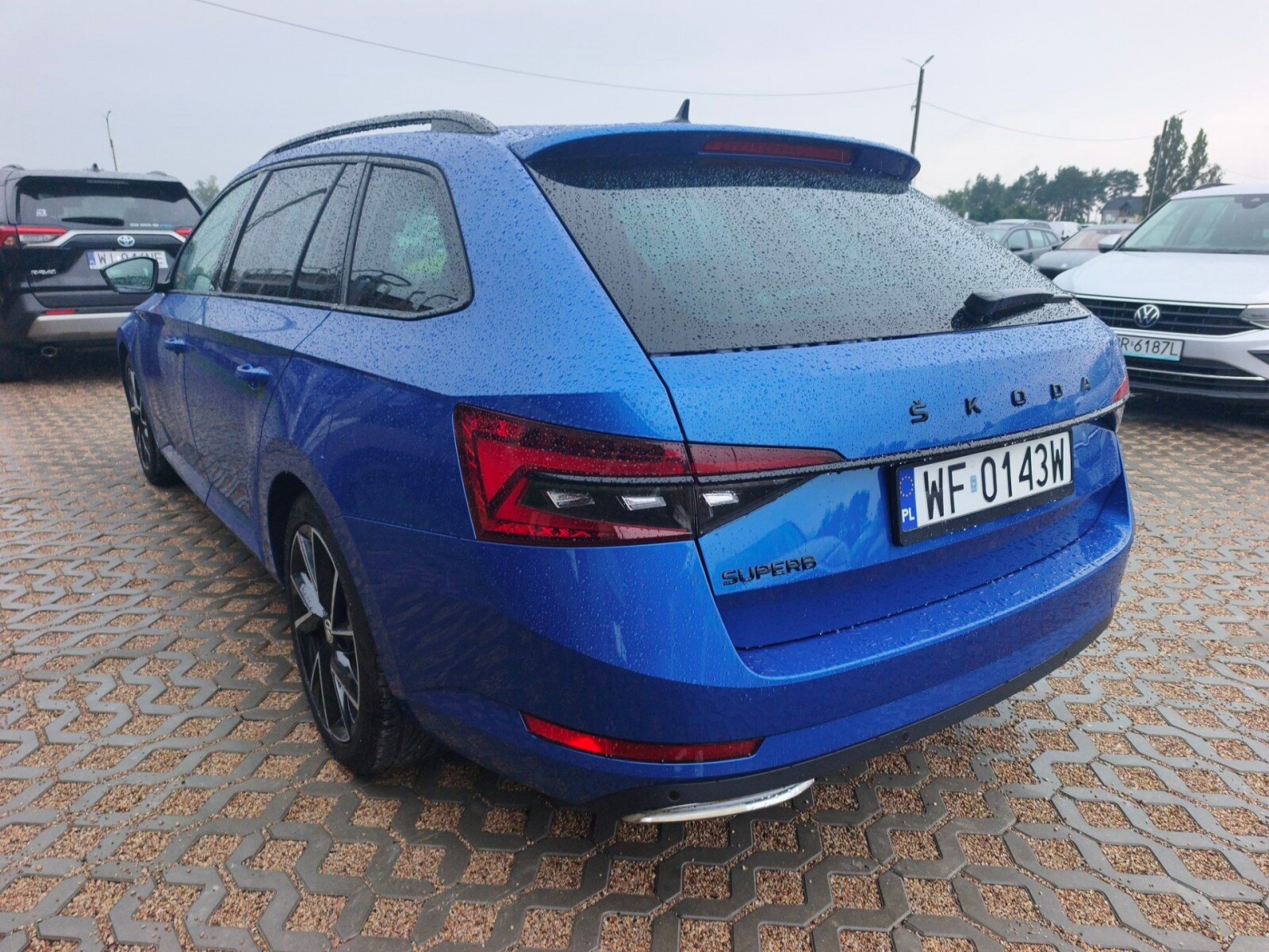 Škoda Superb Combi - zdjęcie 6