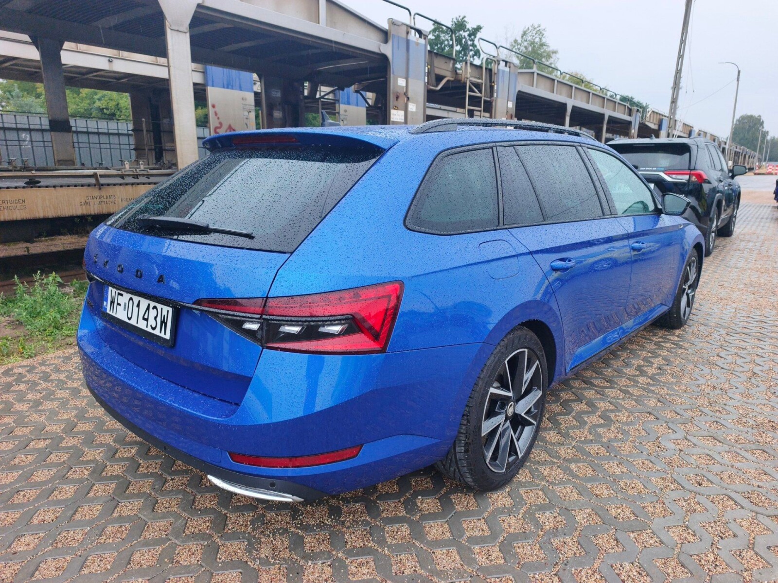 Škoda Superb Combi - zdjęcie 4