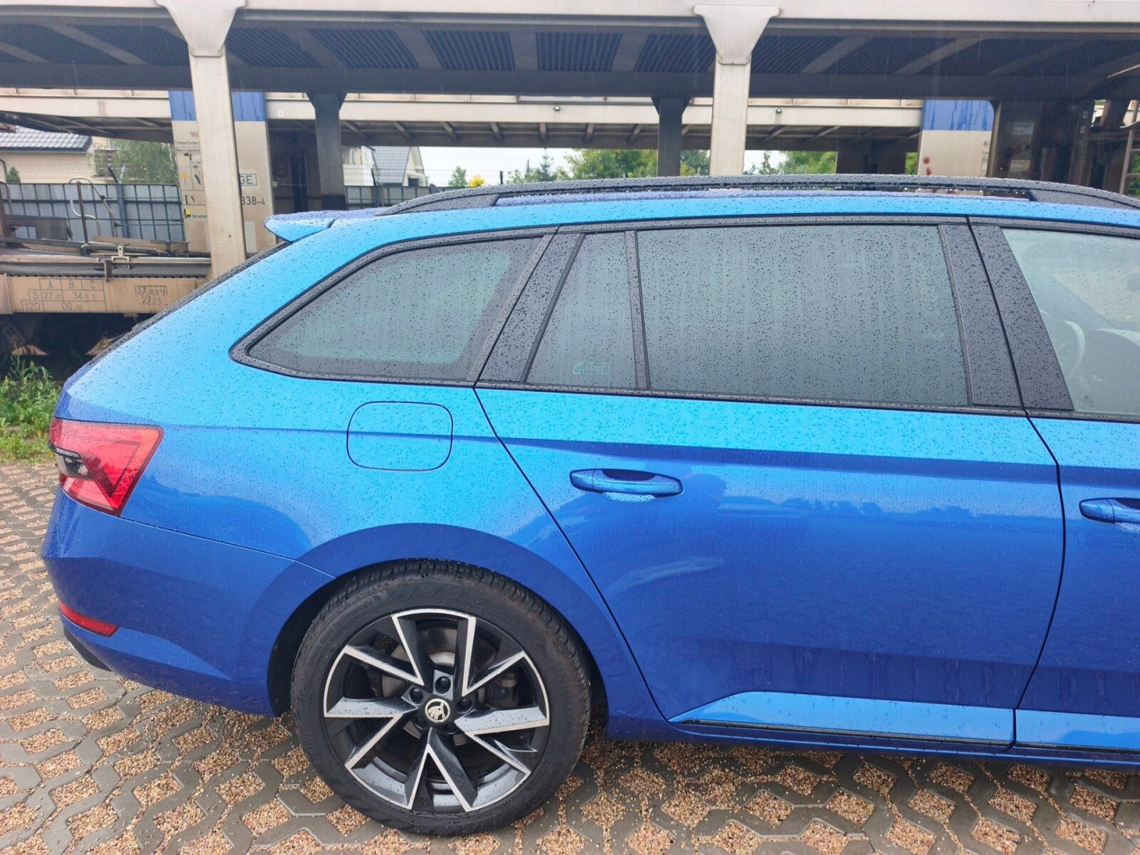 Škoda Superb Combi - zdjęcie 8
