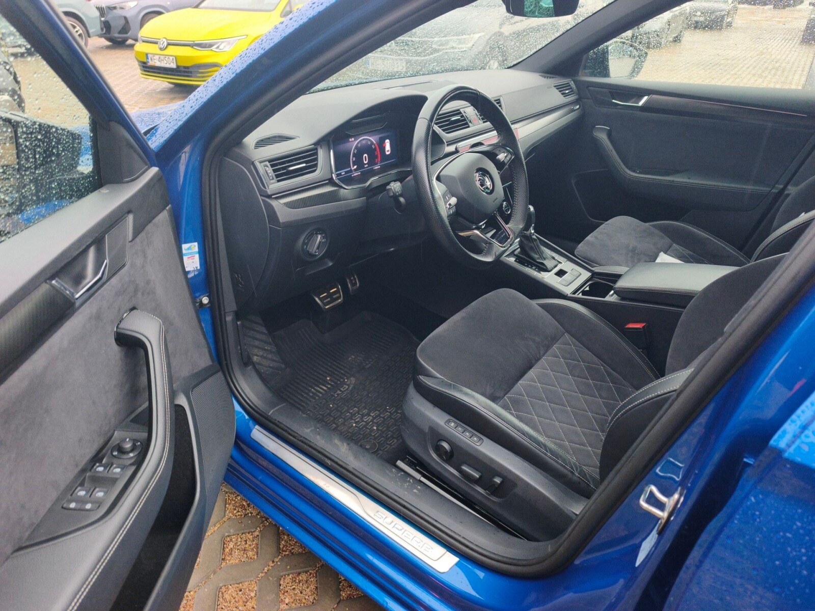 Škoda Superb Combi - zdjęcie 13