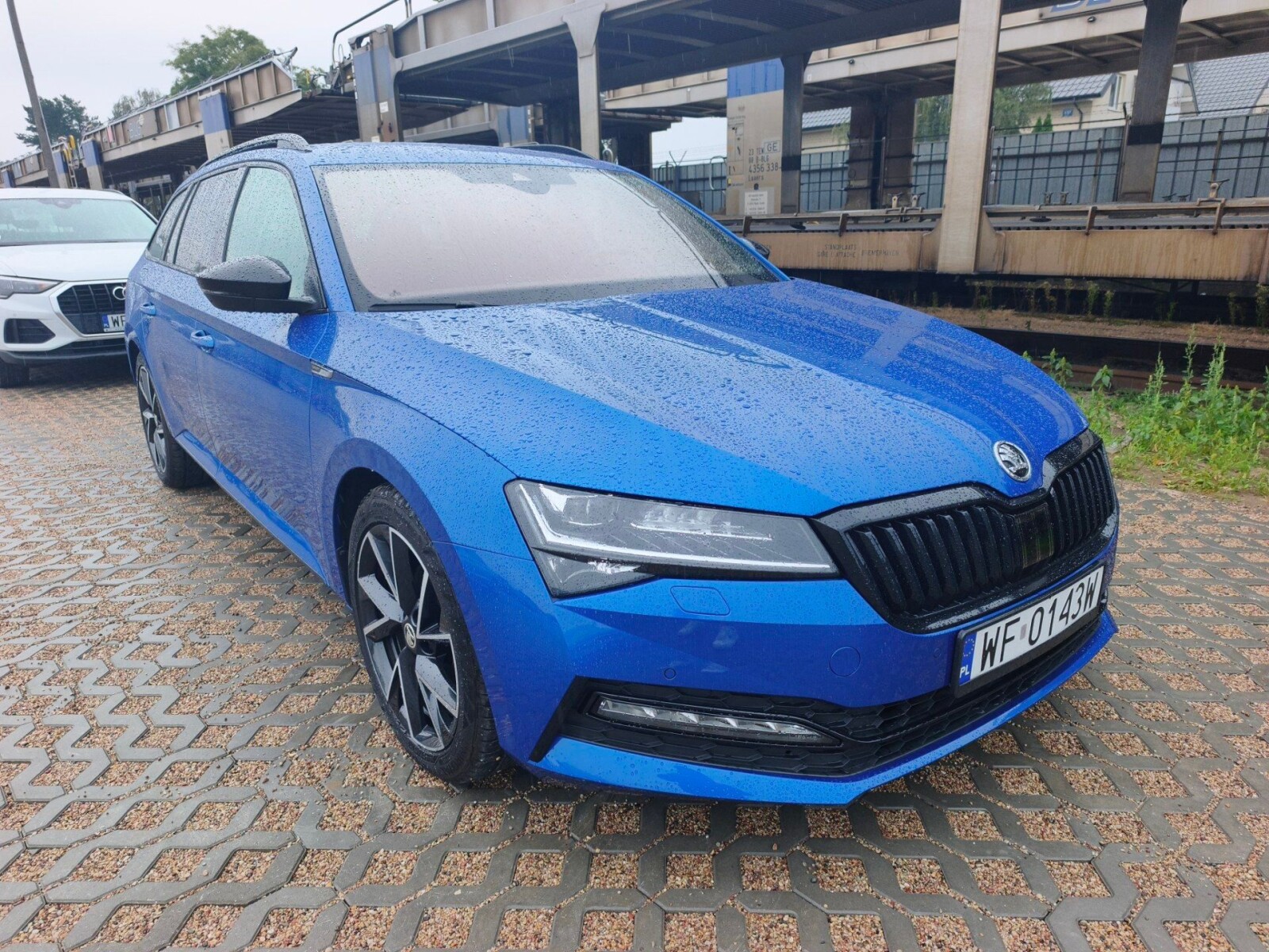 Škoda Superb Combi - zdjęcie 3
