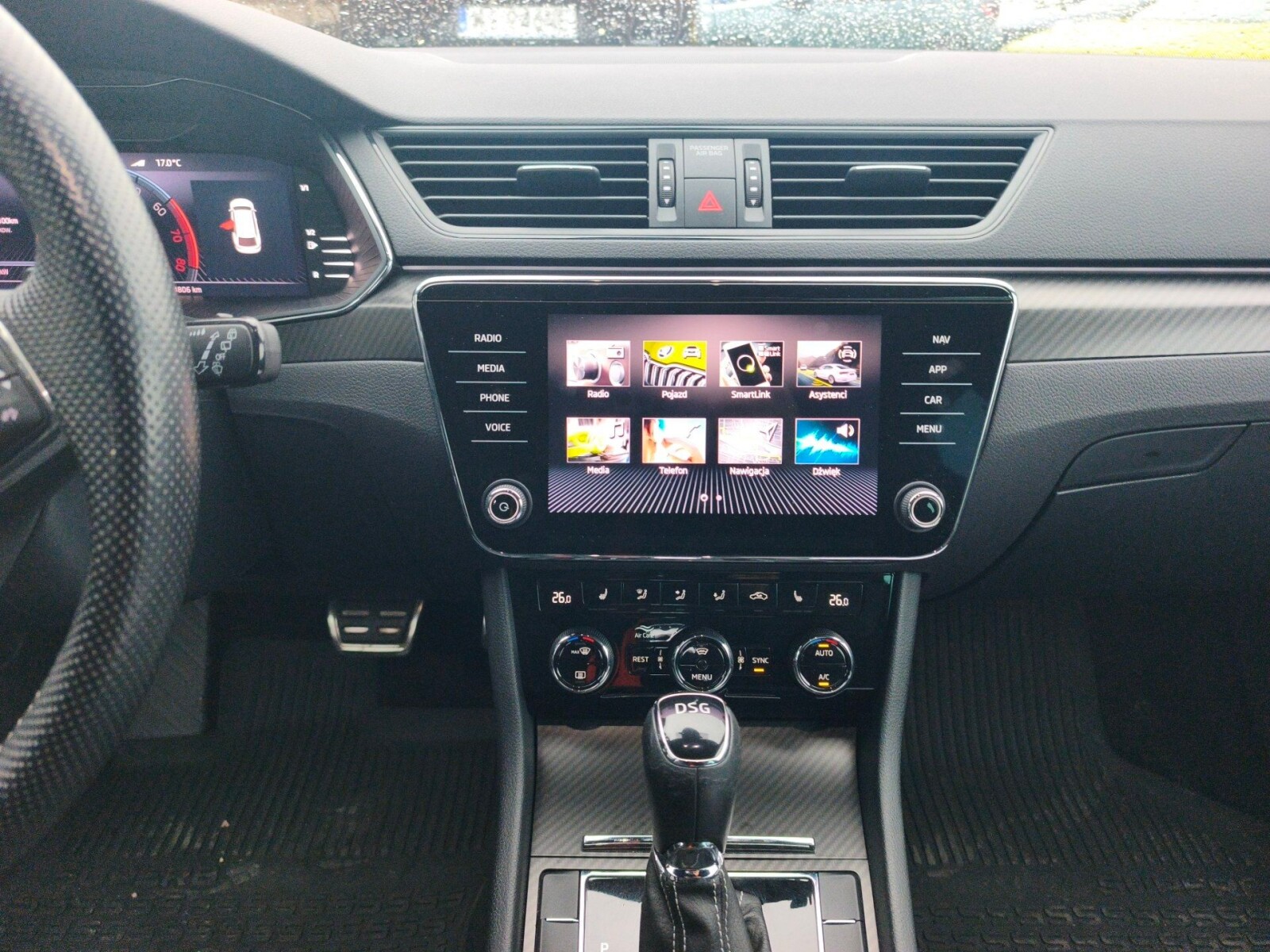 Škoda Superb Combi - zdjęcie 15