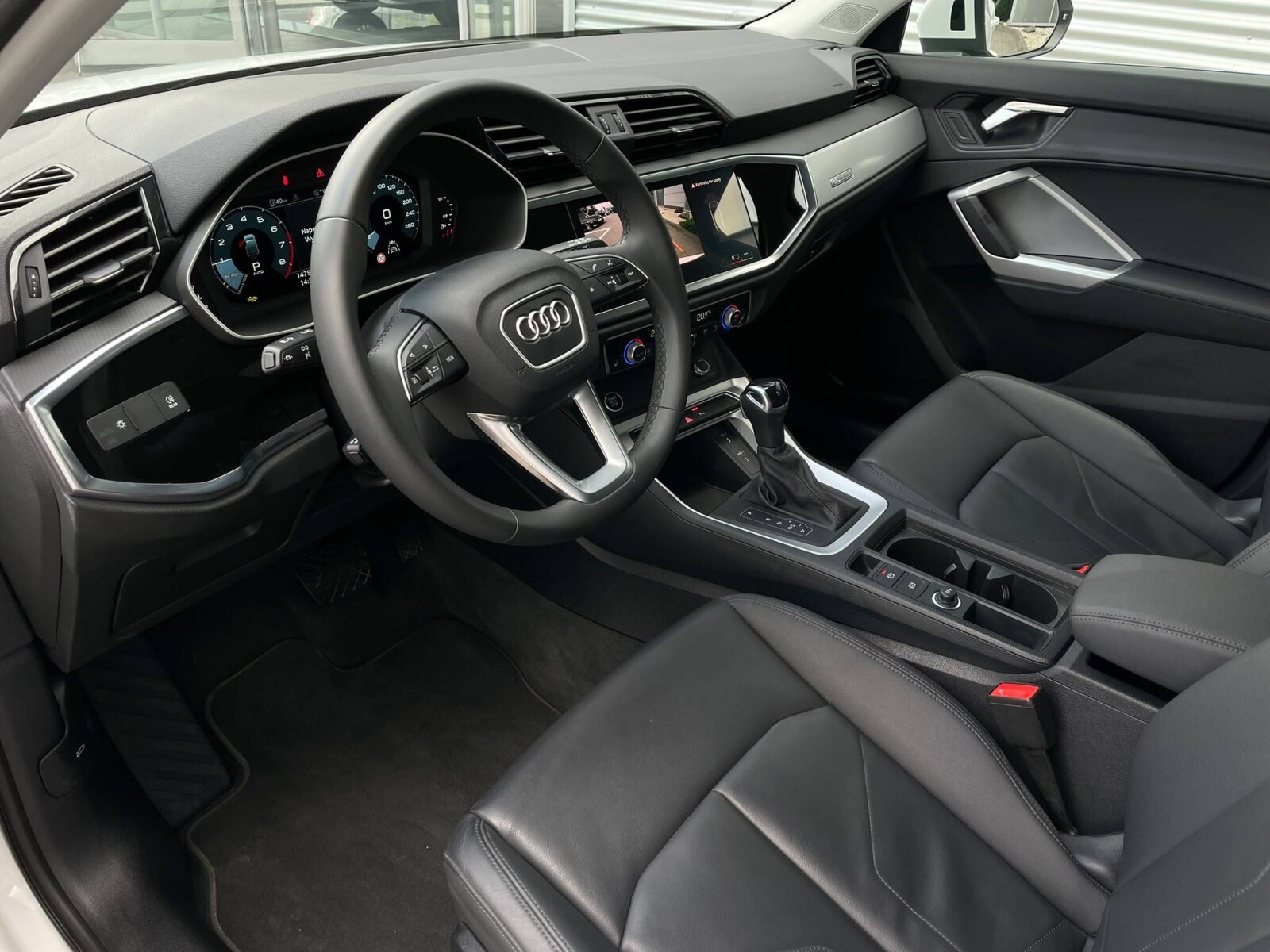 Audi Q3 Sportback - zdjęcie 17