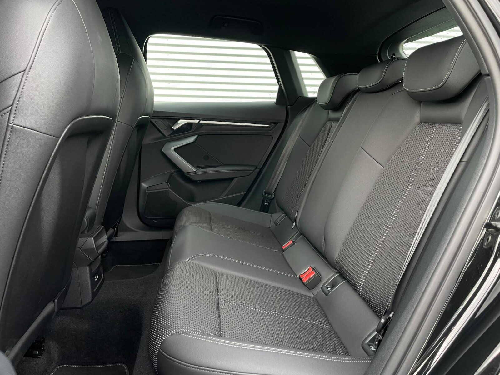 Audi A3 Sportback - zdjęcie 10