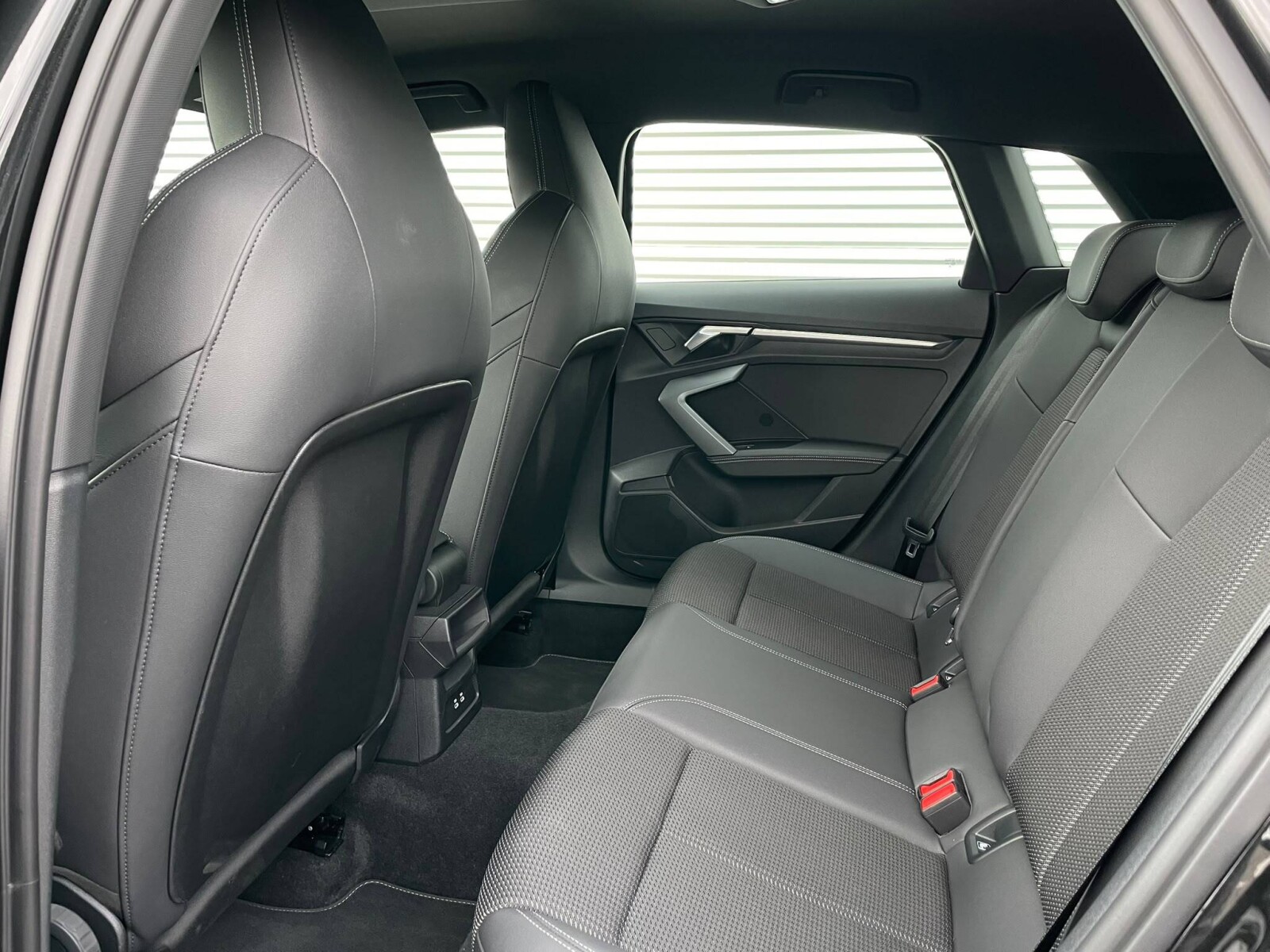 Audi A3 Sportback - zdjęcie 11