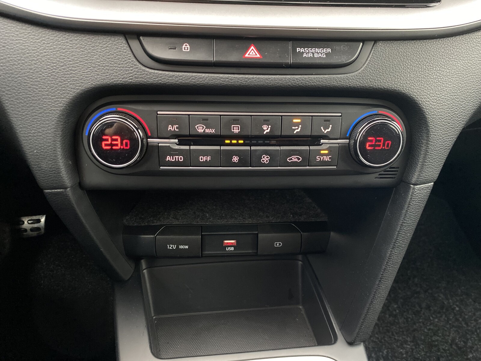Kia XCeed - zdjęcie 22