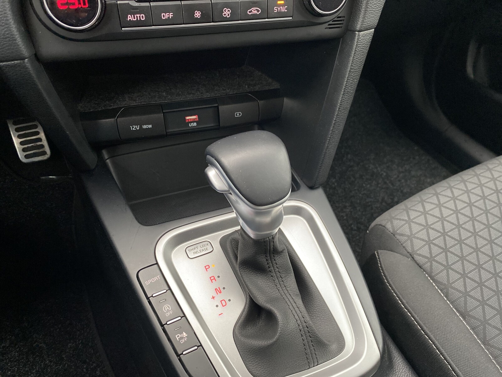 Kia XCeed - zdjęcie 20