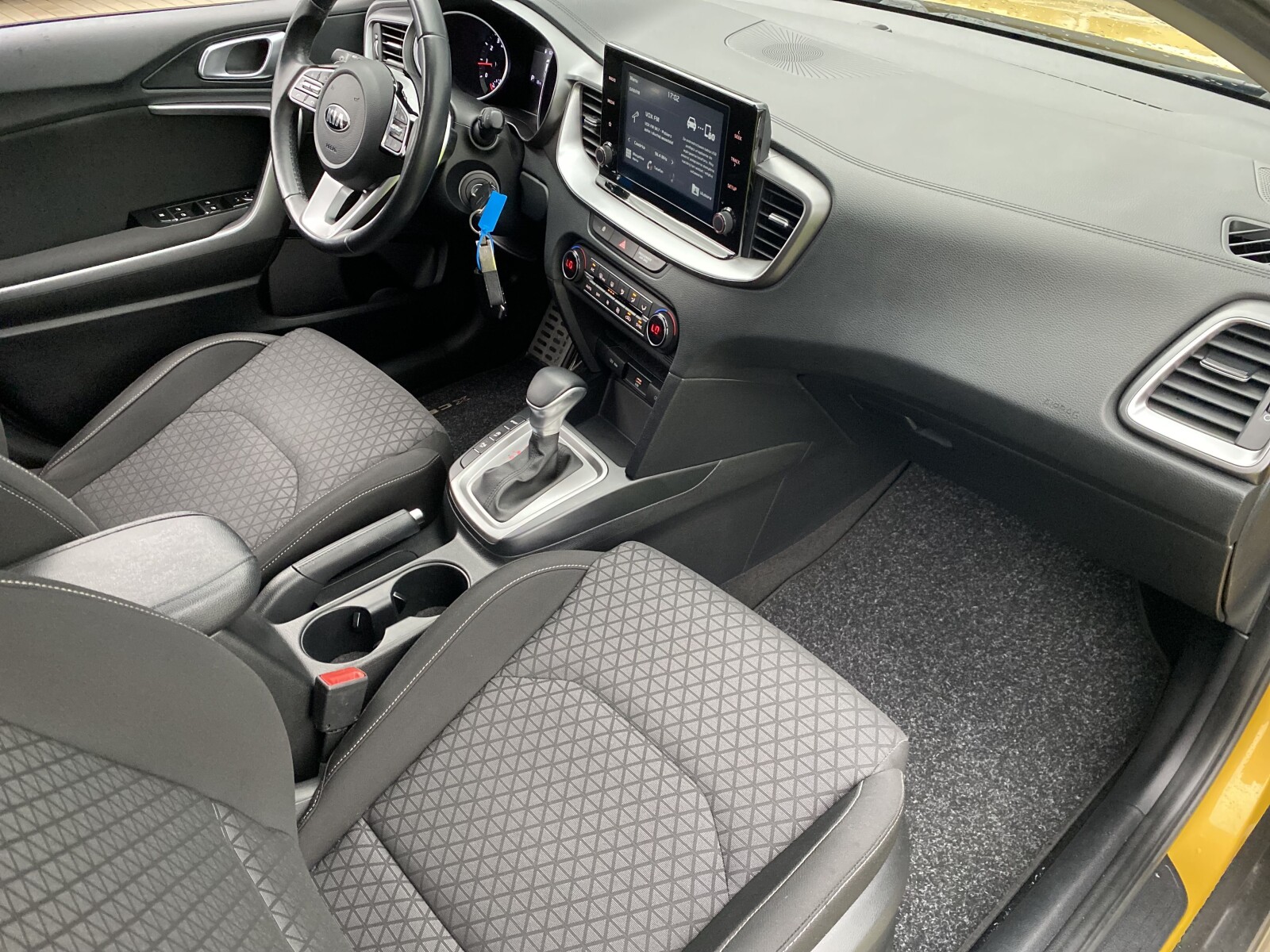 Kia XCeed - zdjęcie 14