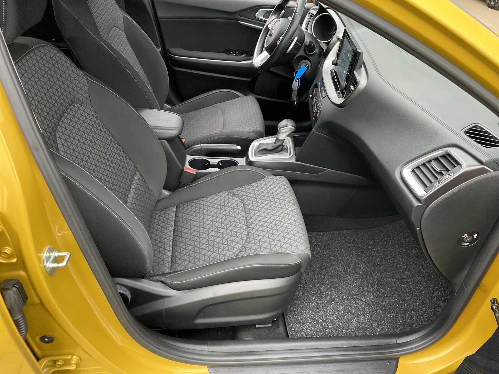 Kia XCeed - zdjęcie 13