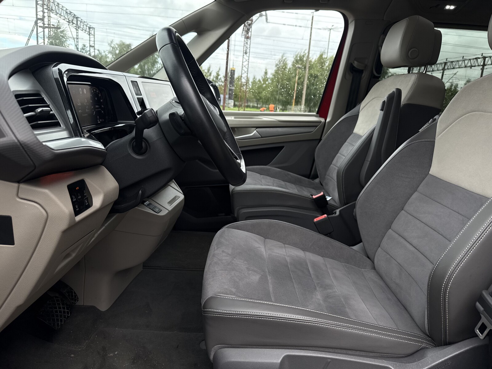 Volkswagen Multivan - zdjęcie 10