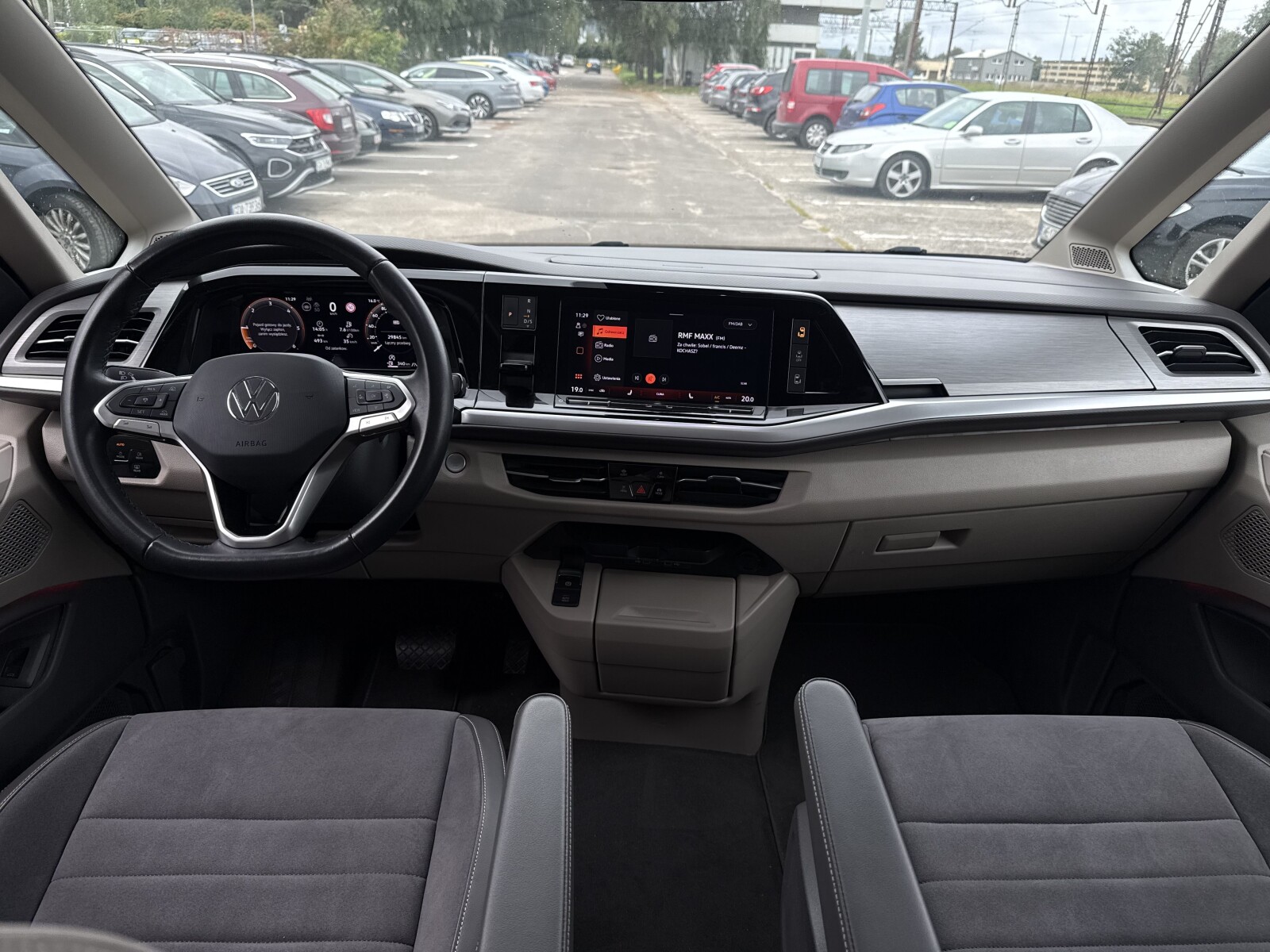 Volkswagen Multivan - zdjęcie 9