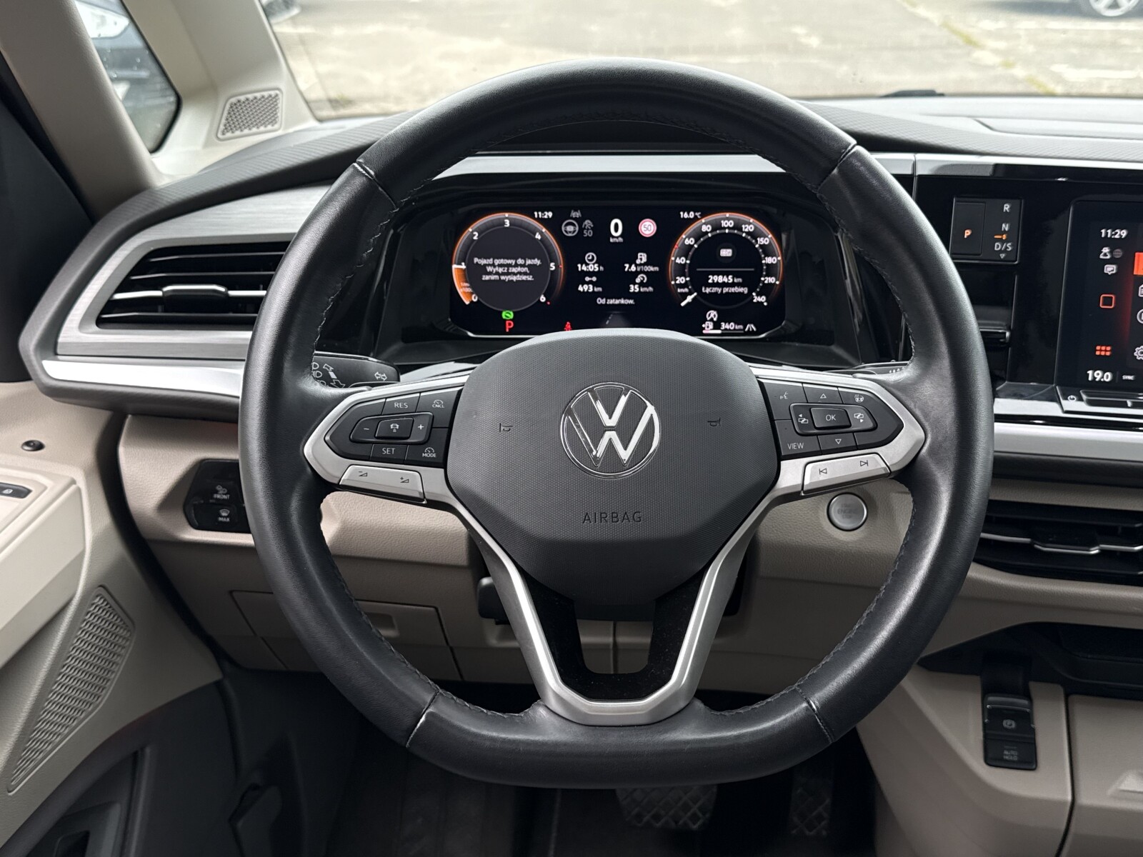 Volkswagen Multivan - zdjęcie 14
