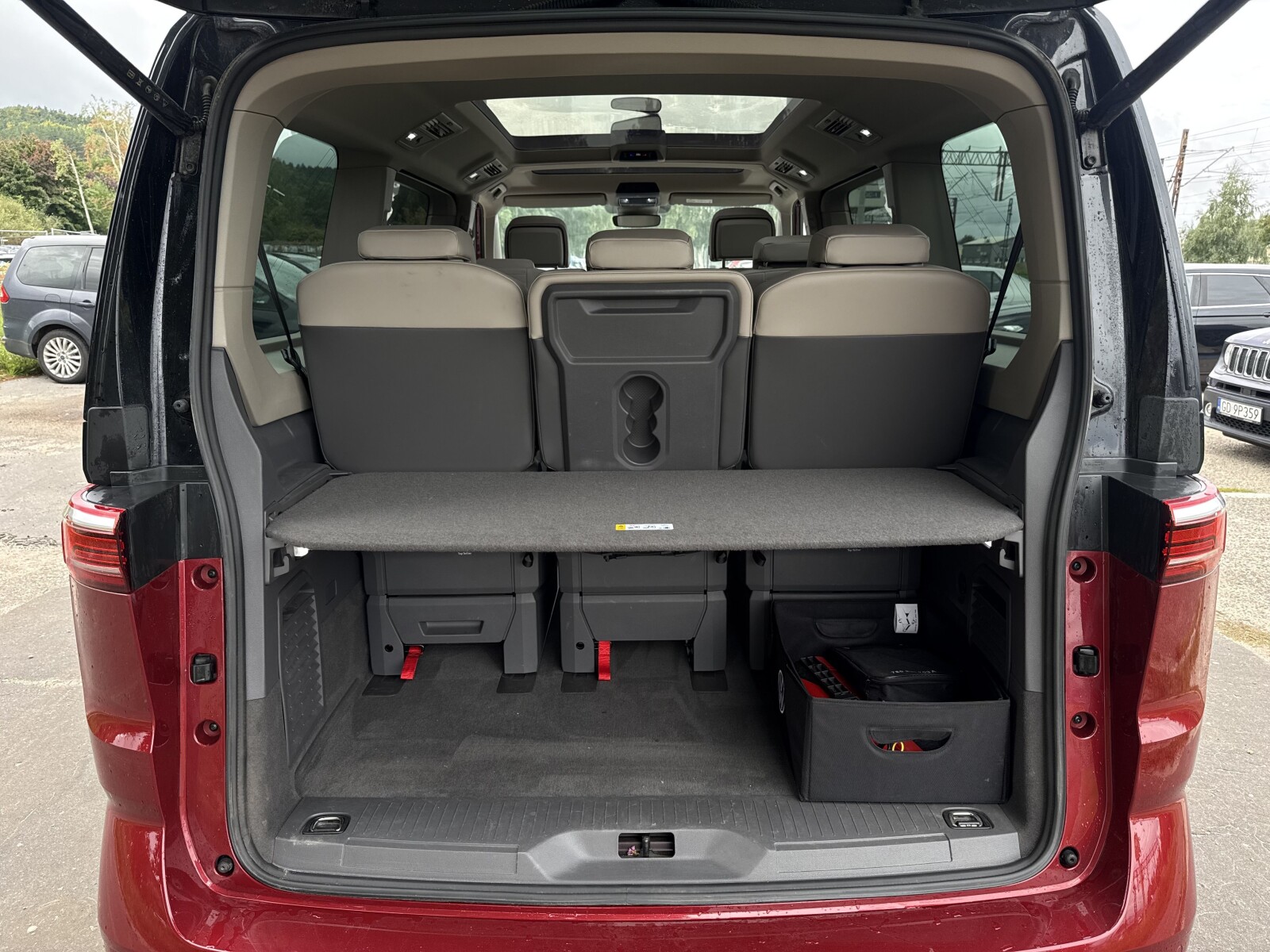 Volkswagen Multivan - zdjęcie 36