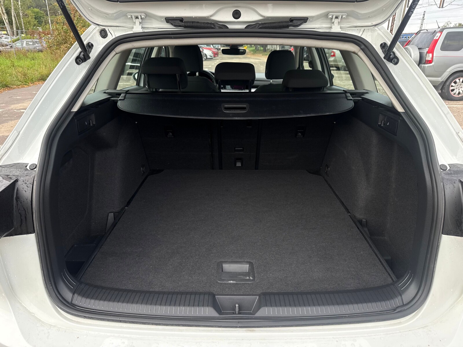 Volkswagen Golf - zdjęcie 34