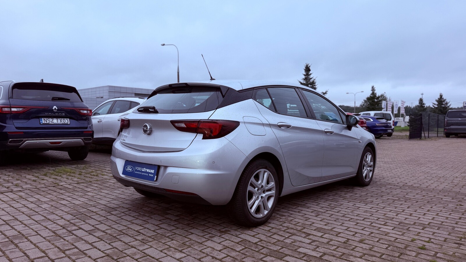 Opel Astra - zdjęcie 3