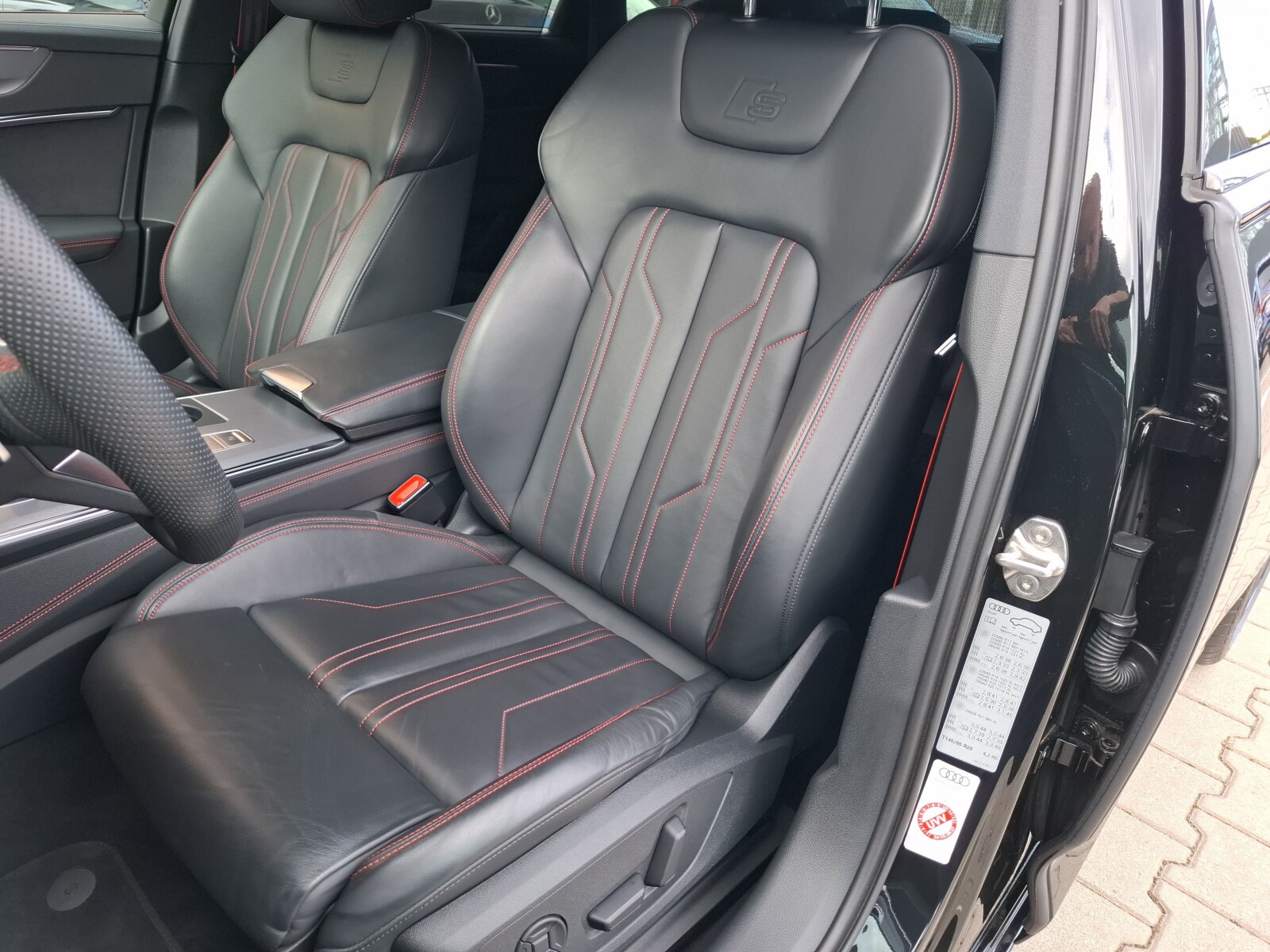 Audi A6 Avant - zdjęcie 12