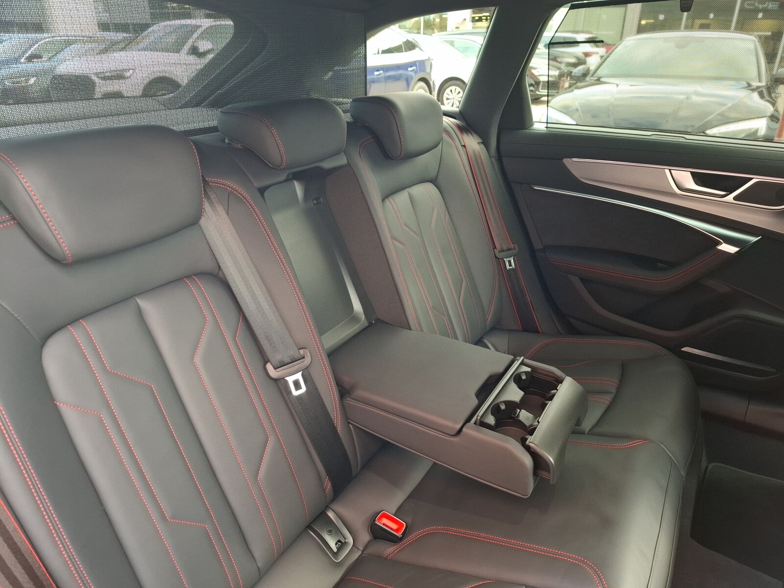 Audi A6 Avant - zdjęcie 20
