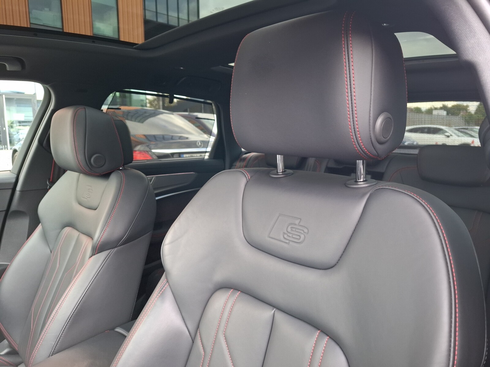 Audi A6 Avant - zdjęcie 32