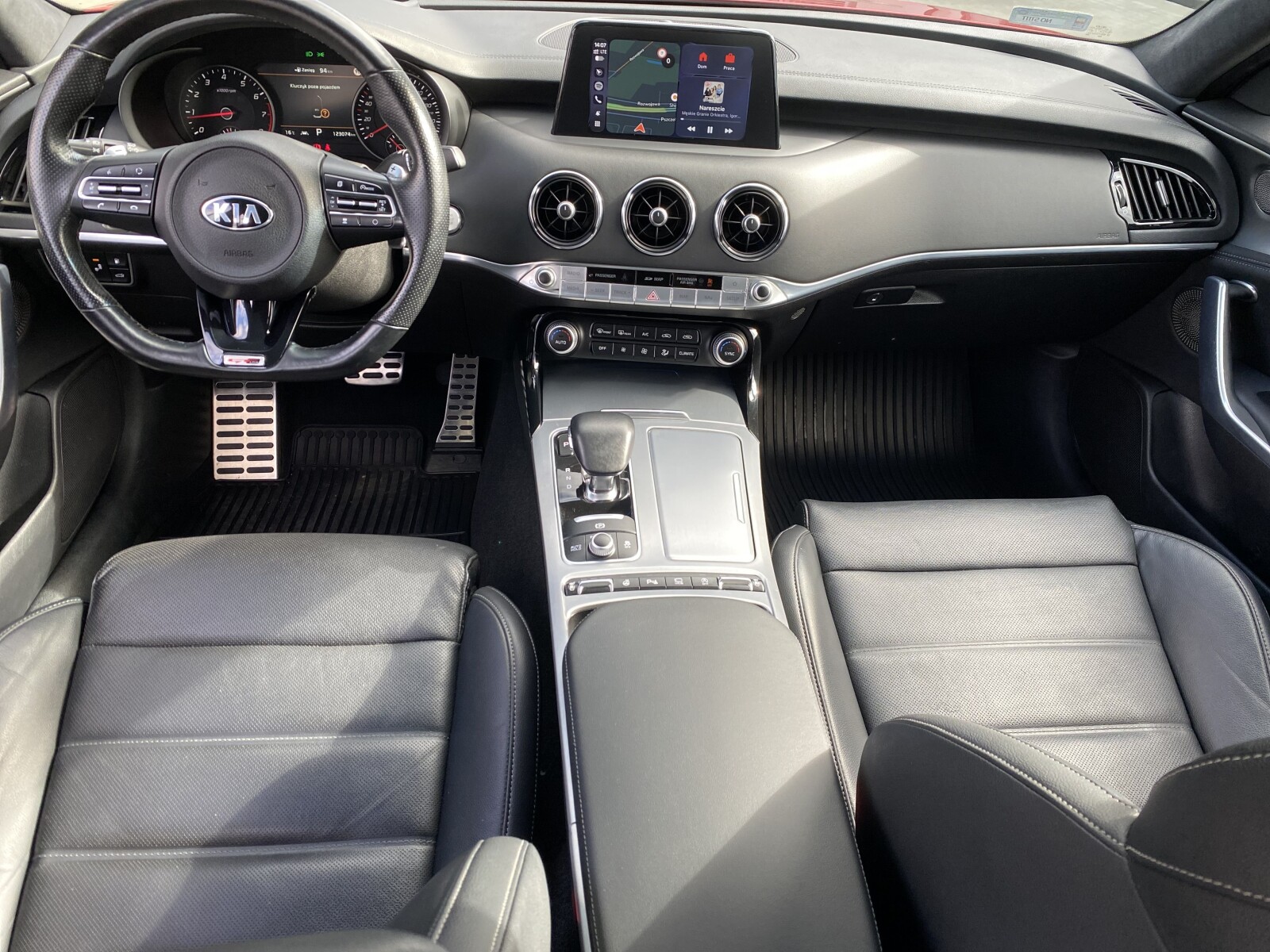 Kia Stinger - zdjęcie 11