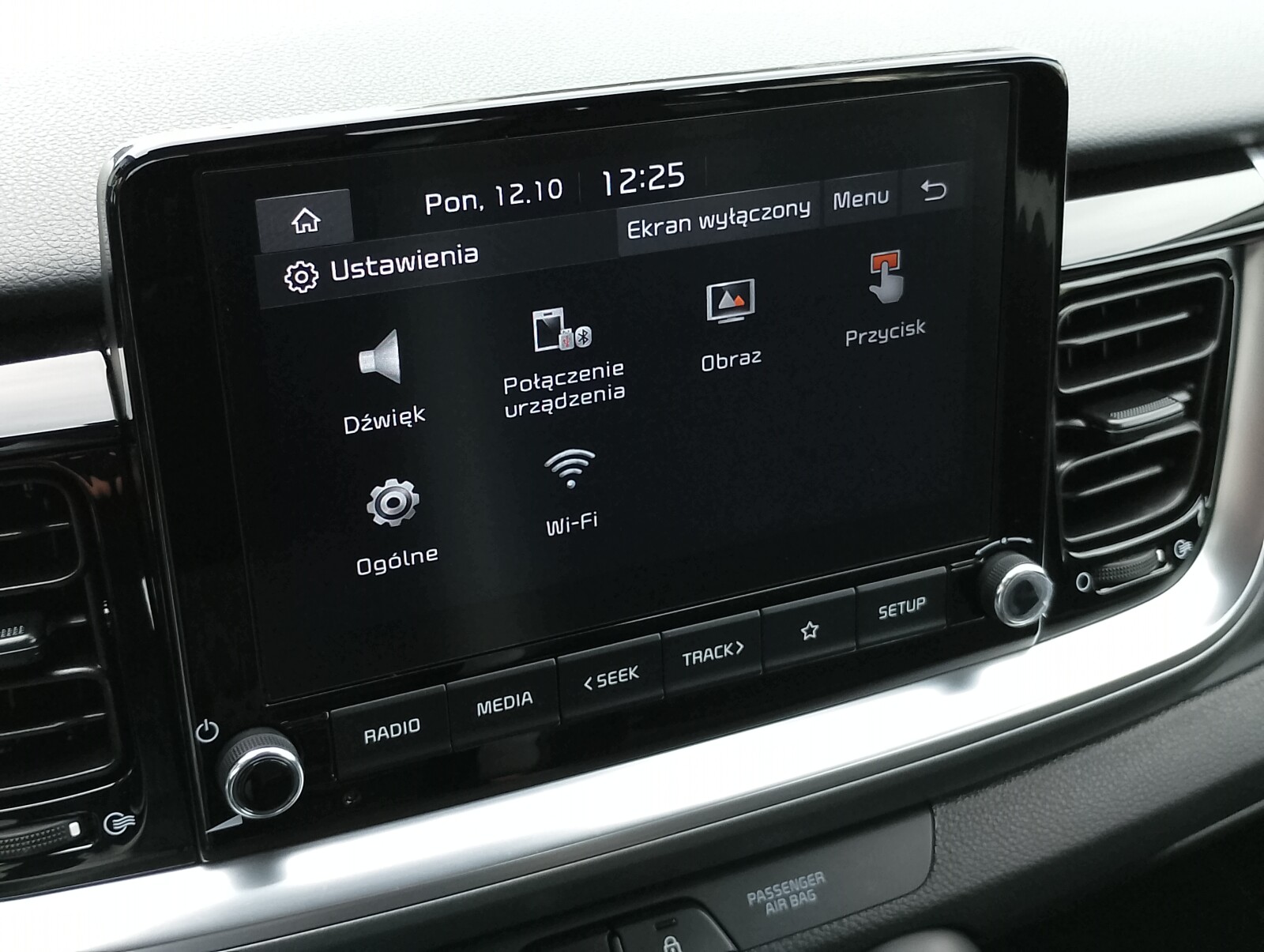 Kia Stonic - zdjęcie 22