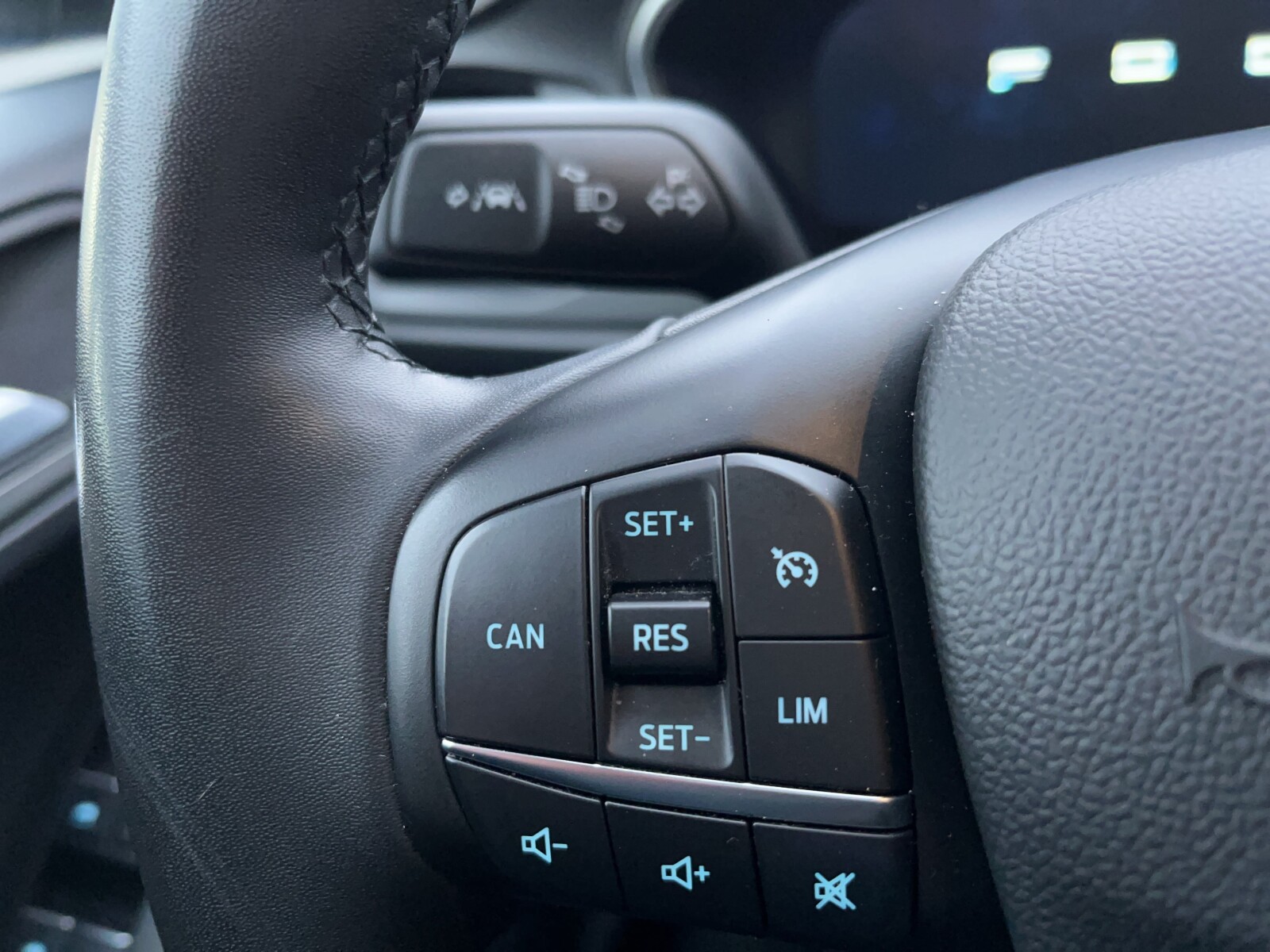 Ford Focus - zdjęcie 23