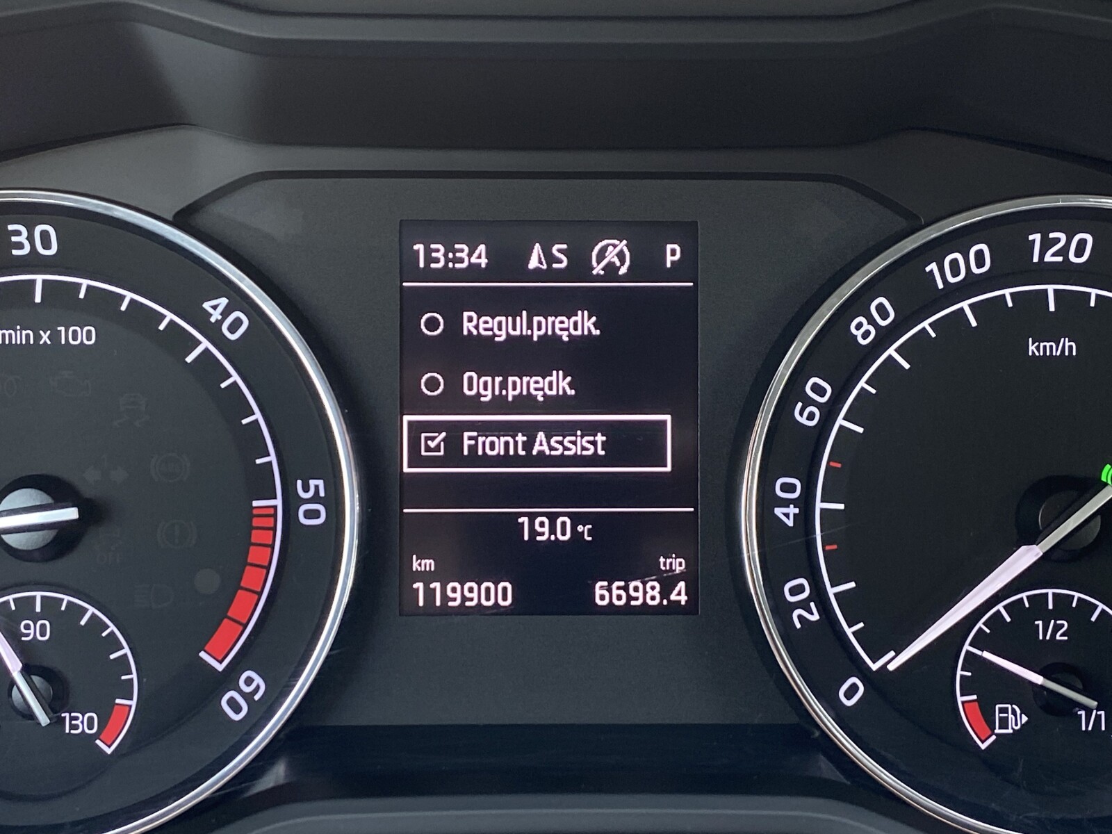 Škoda Superb - zdjęcie 30