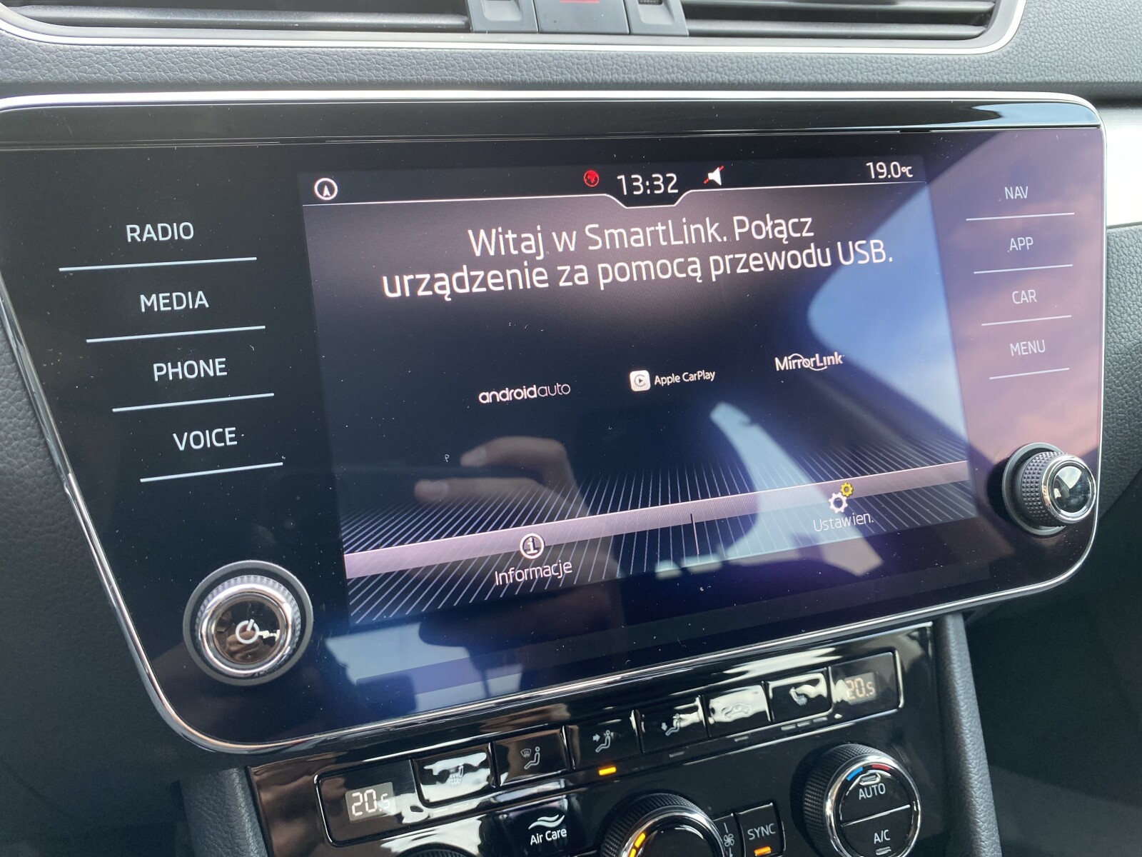 Škoda Superb - zdjęcie 18