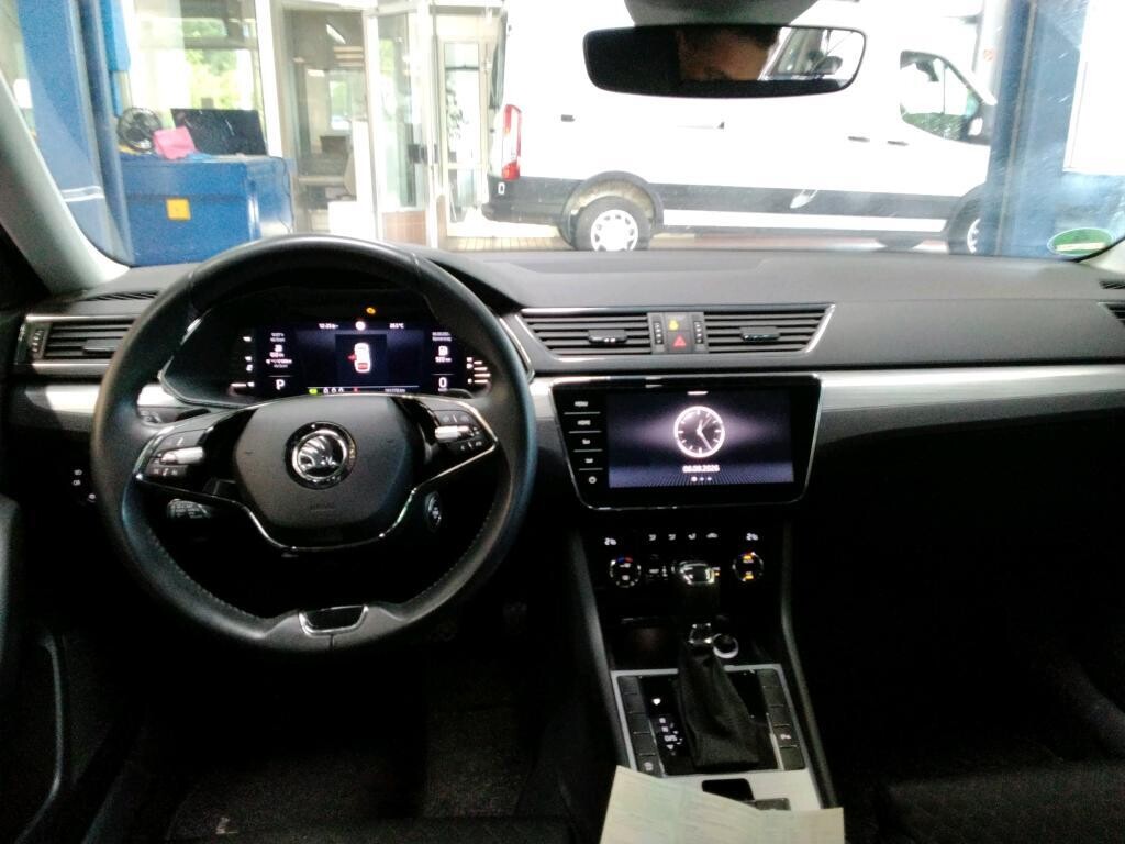 Škoda Superb - zdjęcie 6