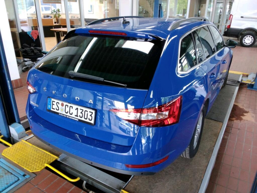 Škoda Superb - zdjęcie 4