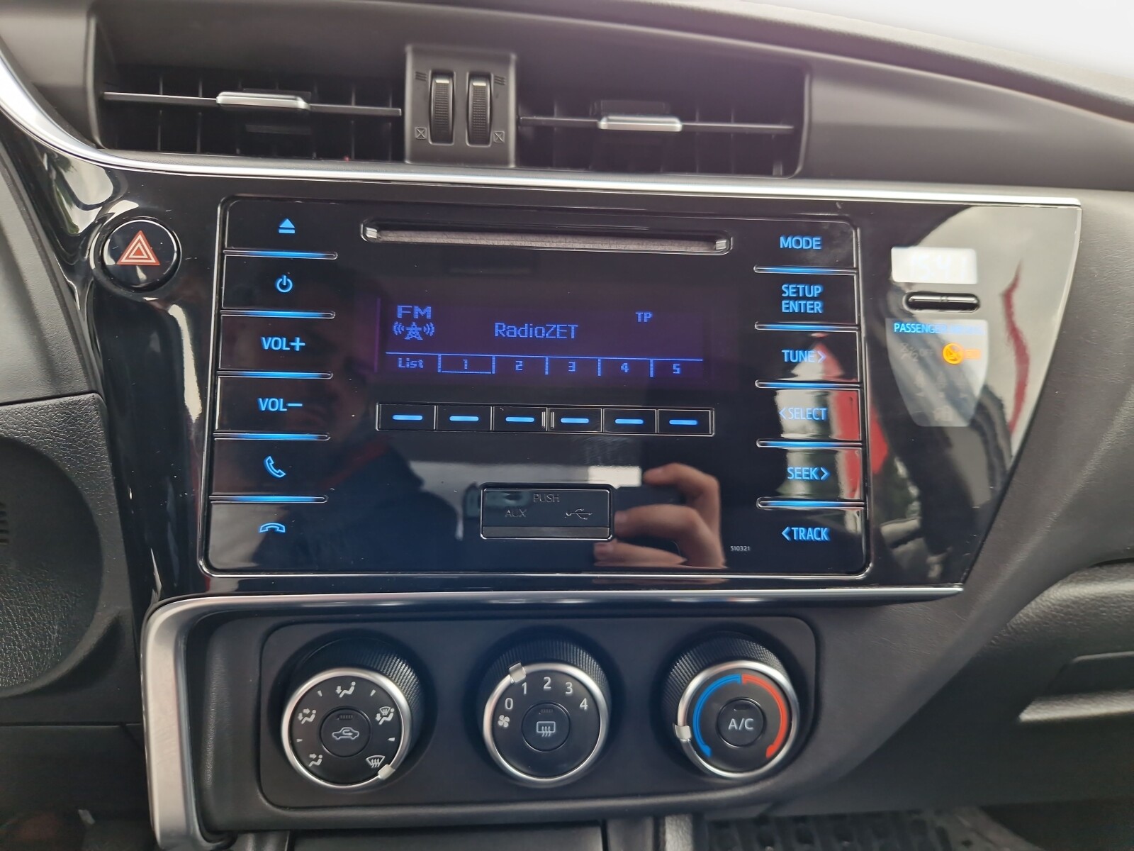 Toyota Corolla - zdjęcie 19